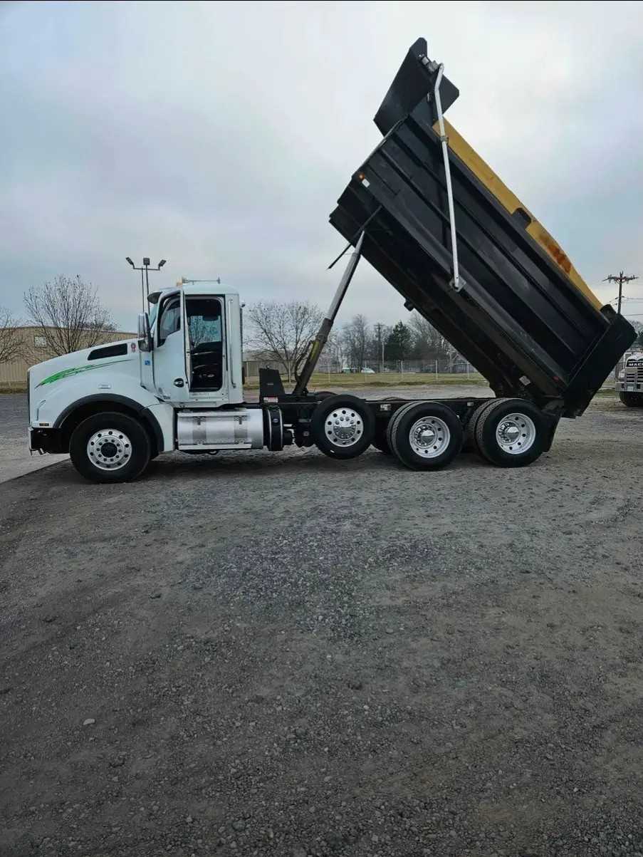 2019 Kenworth T880 (2/2)