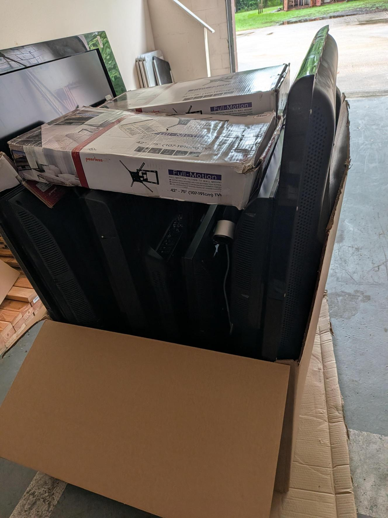 Bulk TVs and Mounting Equipment - image 2