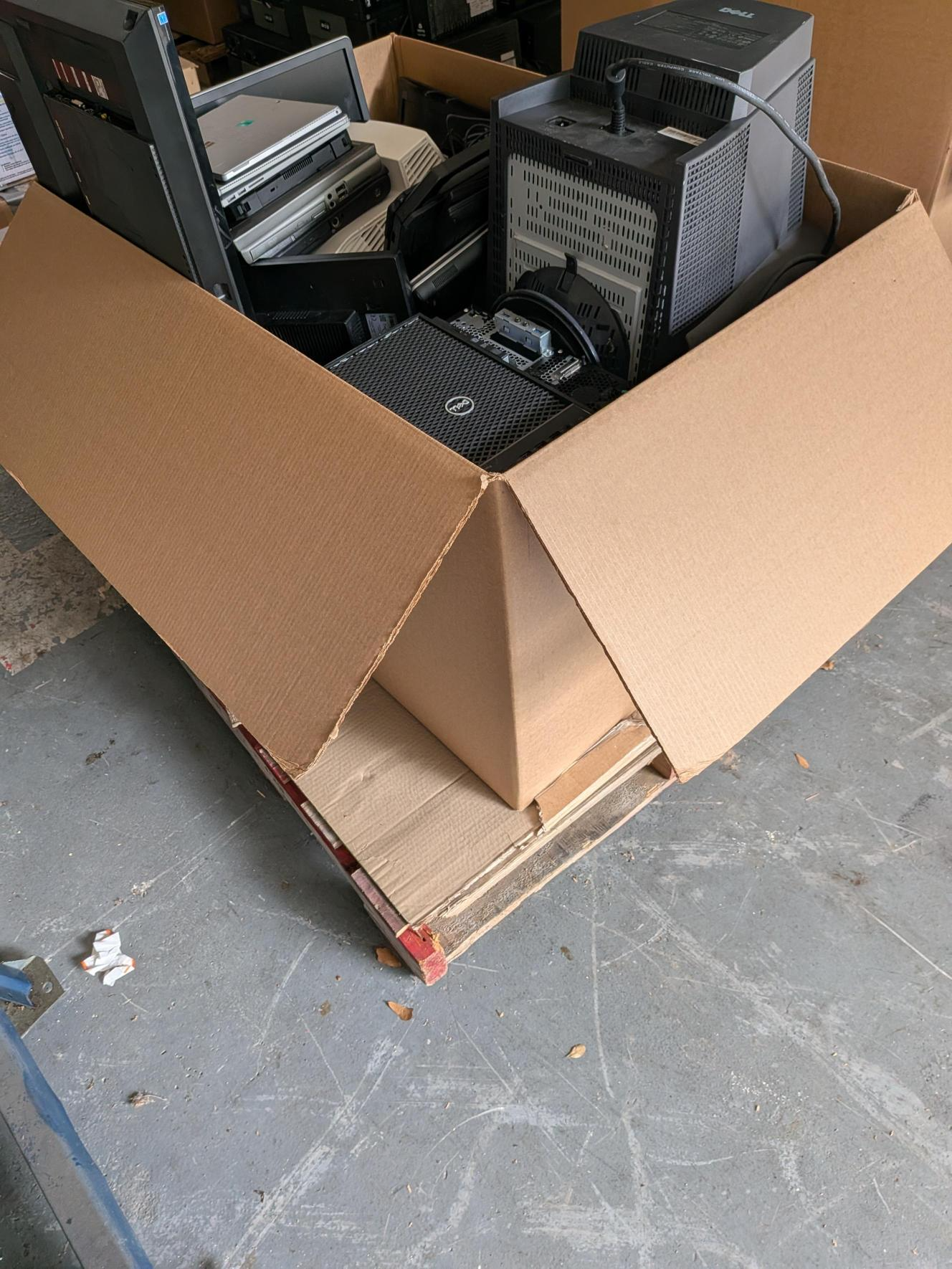 Bulk Monitors and Desktops - image 1