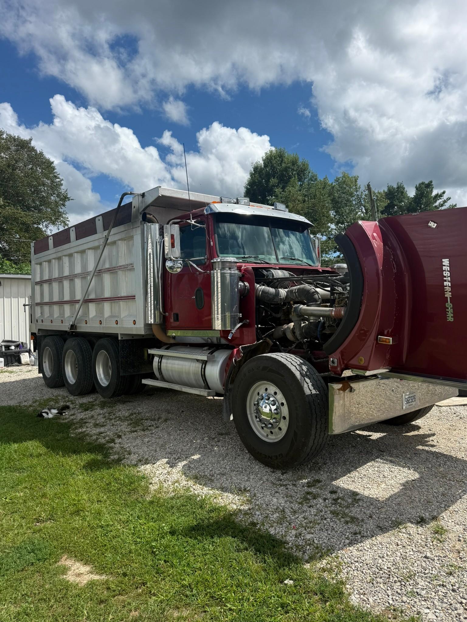 1998 Western Star 9500 Dump Truck - image 7