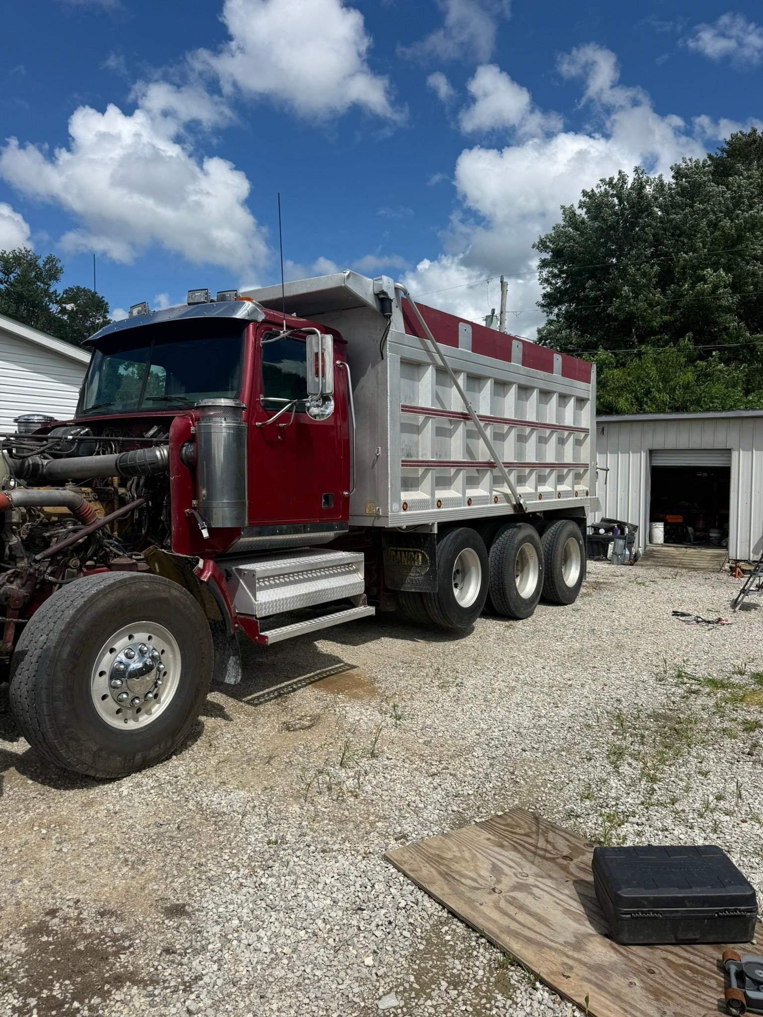 1998 Western Star 9500 Dump Truck - image 9