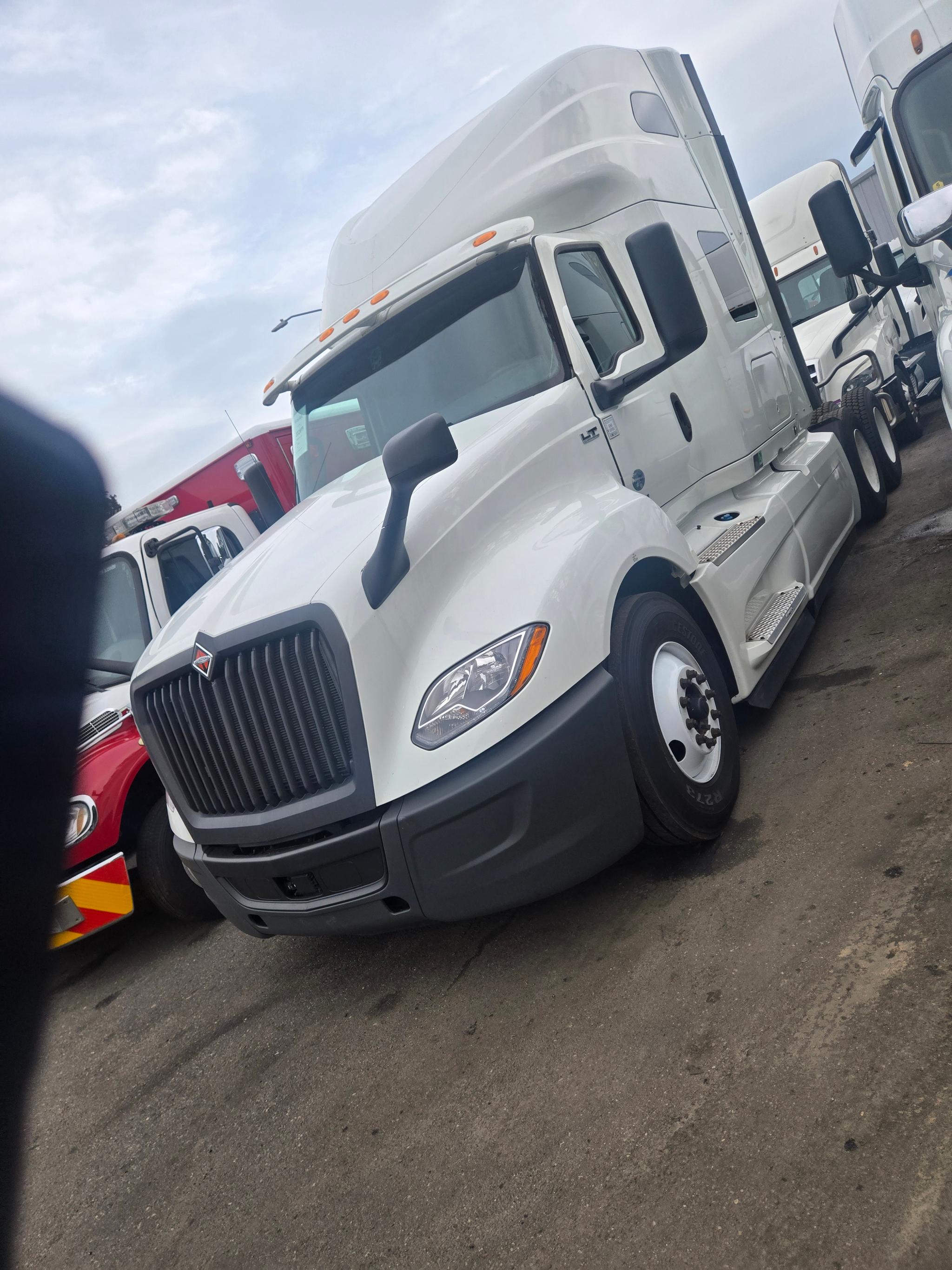 Semi-truck Sleeper - image 1
