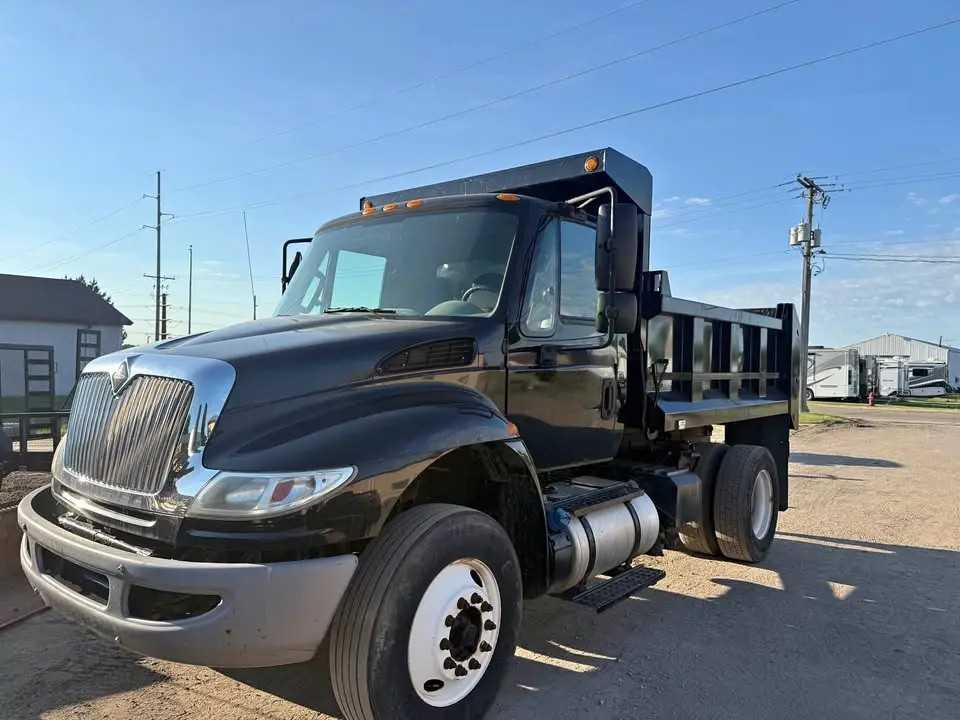 2015 International 4300 Dump Truck