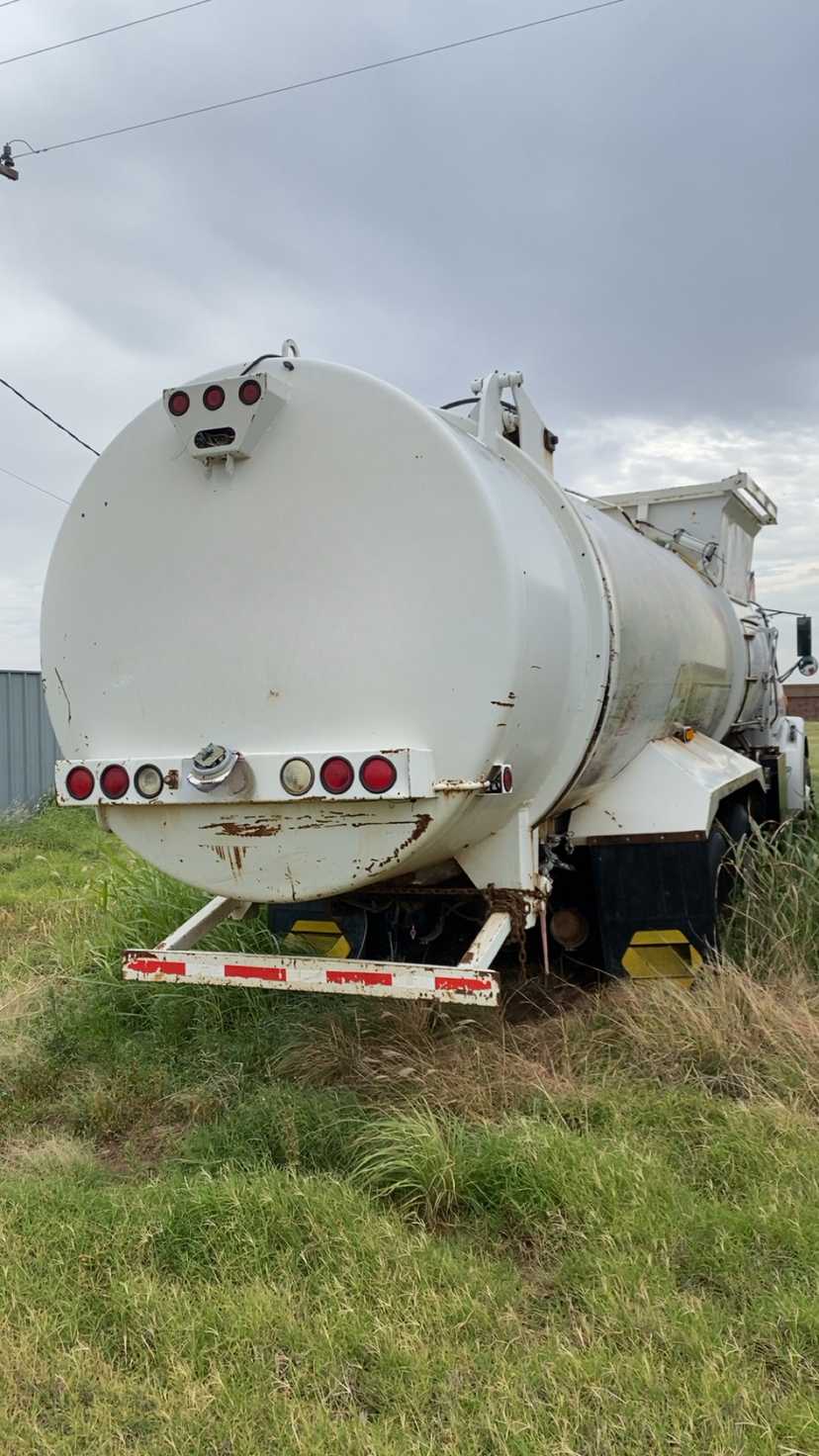 2003 Sterling Champion Automated Side Loader — photo 4