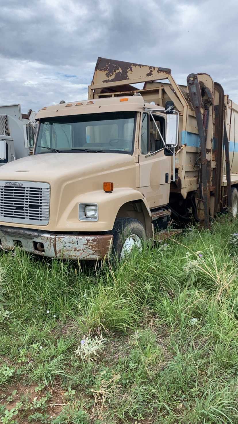 1996 Freightliner Wittke Automated Side Loader