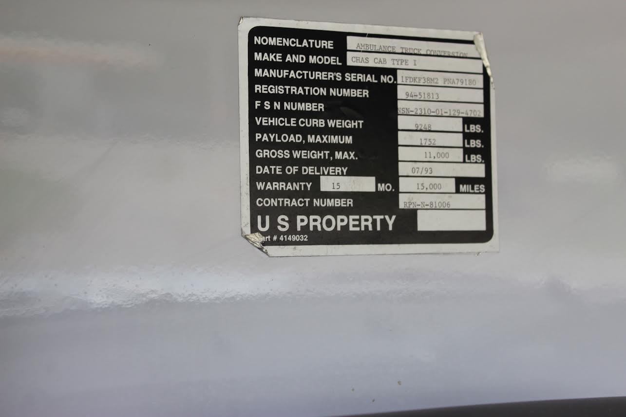 1993 Ford 4x4 Type I Ambulance - image 23
