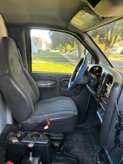 2005 Chevrolet 4500 Command Center - image 3