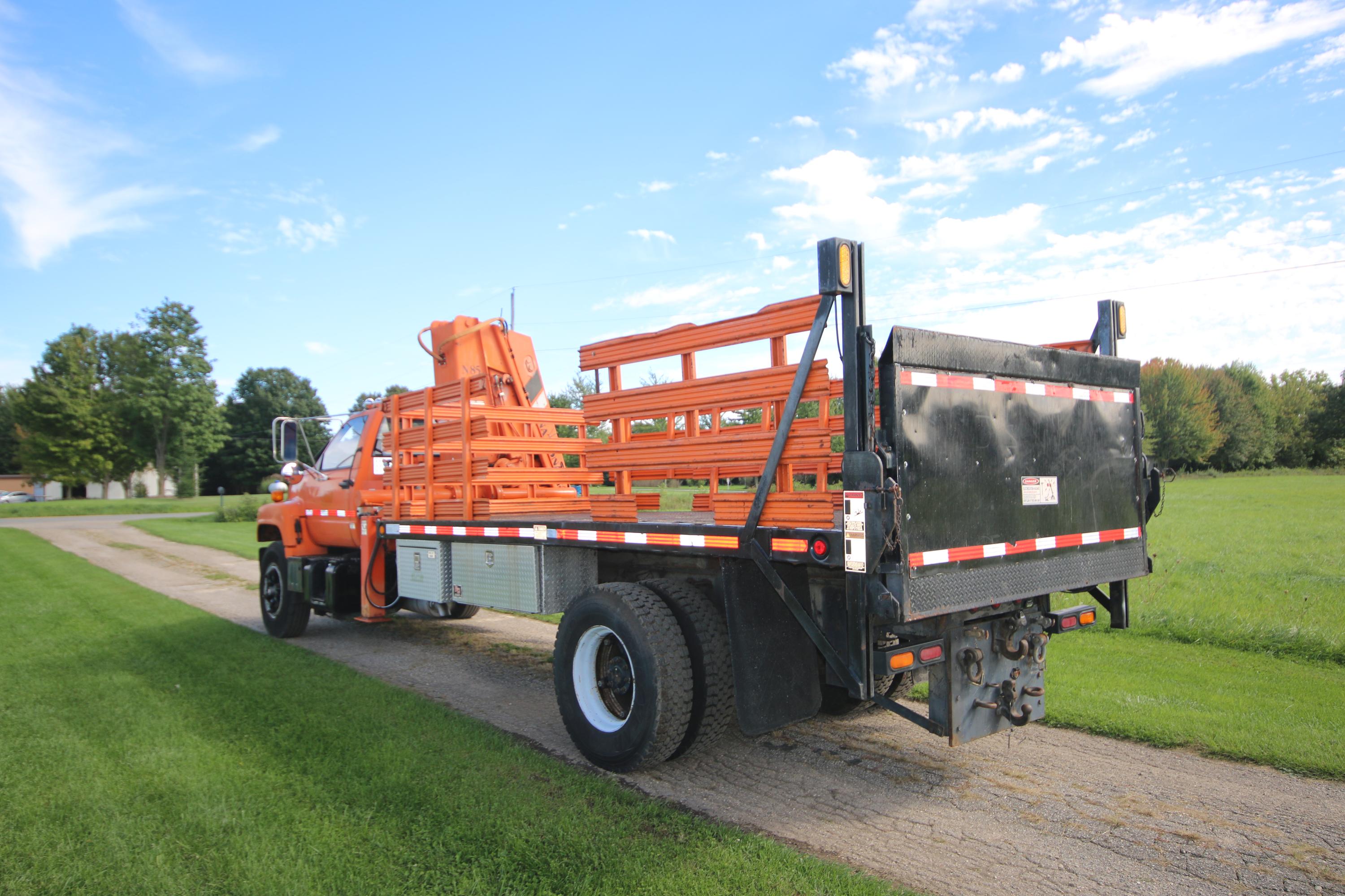 1991 GMC C7H042 TopKick Crane Truck - National N85 - image 22