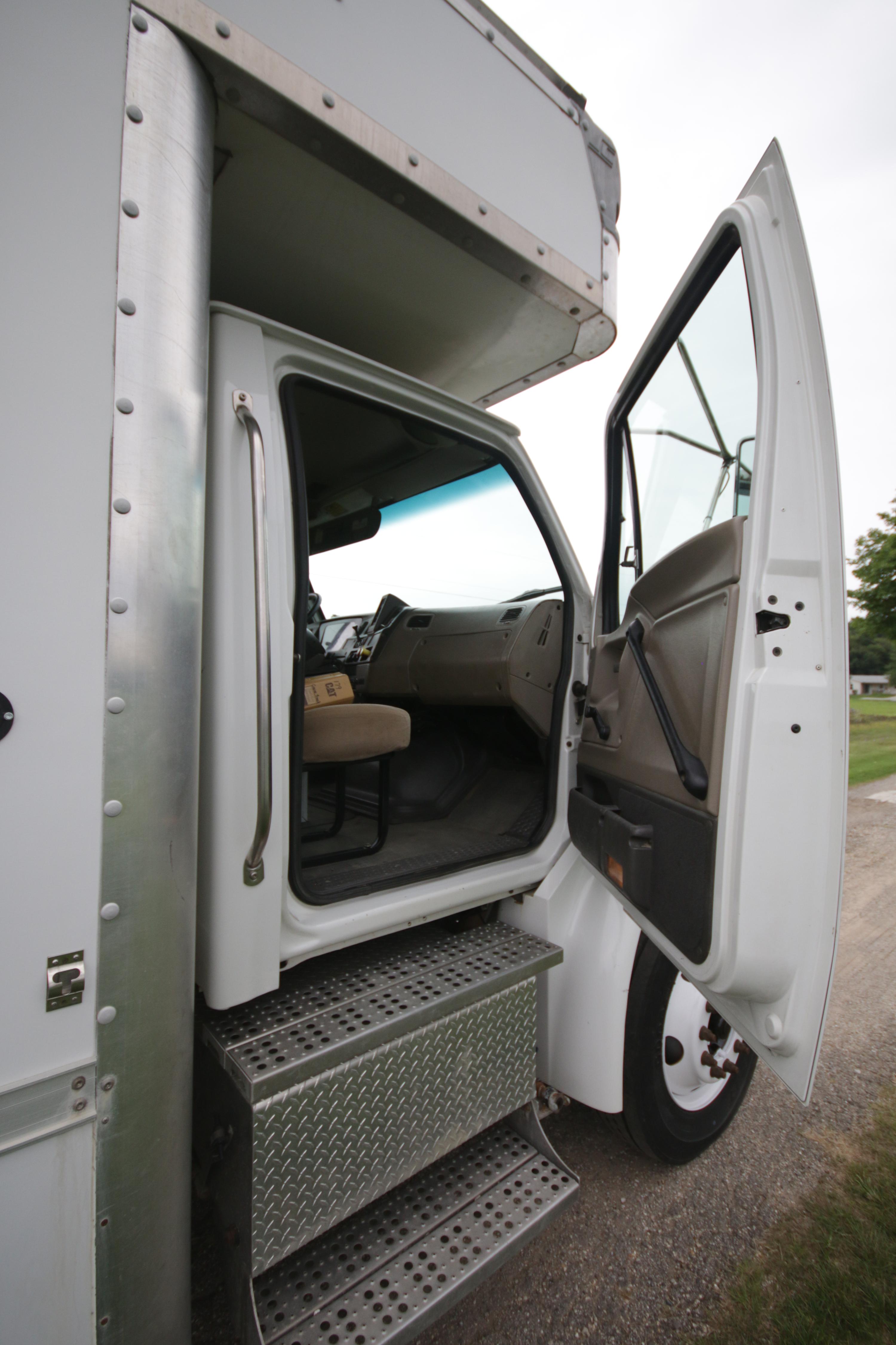 2007 Sterling Acterra Enclosed Service Truck - image 7