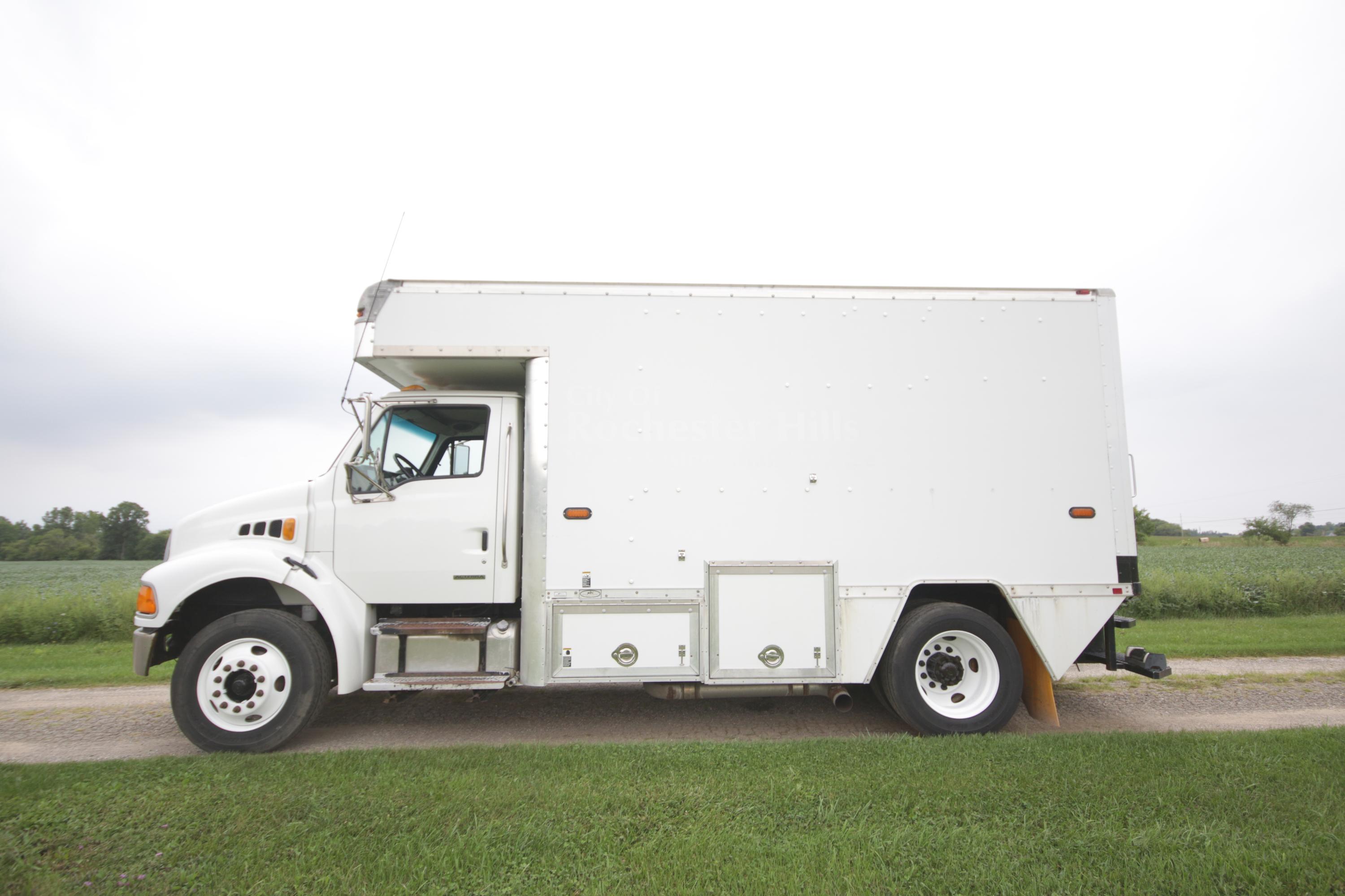 2007 Sterling Acterra Enclosed Service Truck - image 4