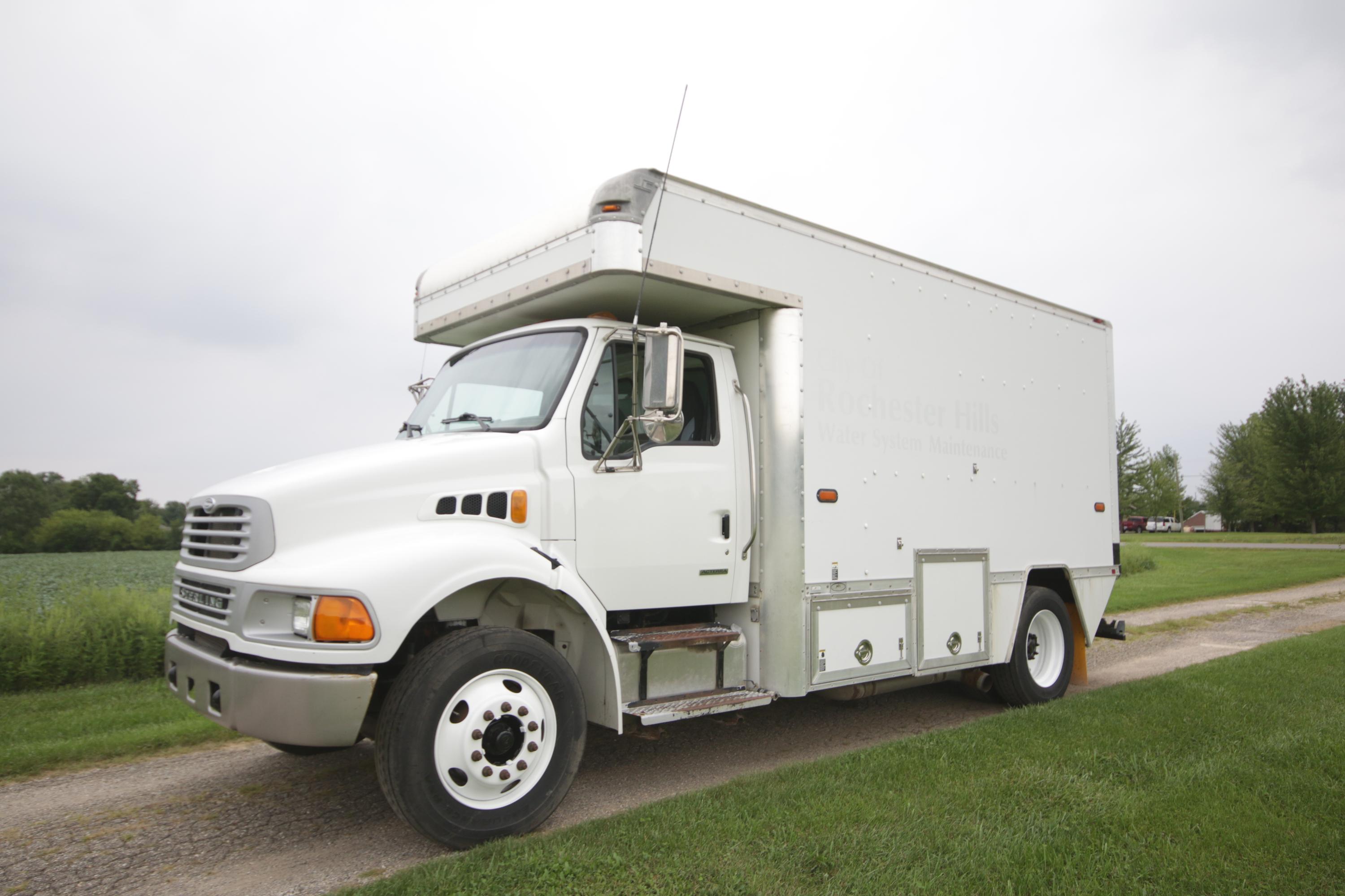 2007 Sterling Acterra Enclosed Service Truck - image 2