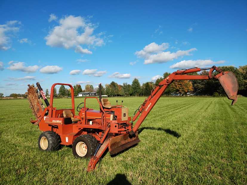 Ditch Witch 4010 Trencher Backhoe