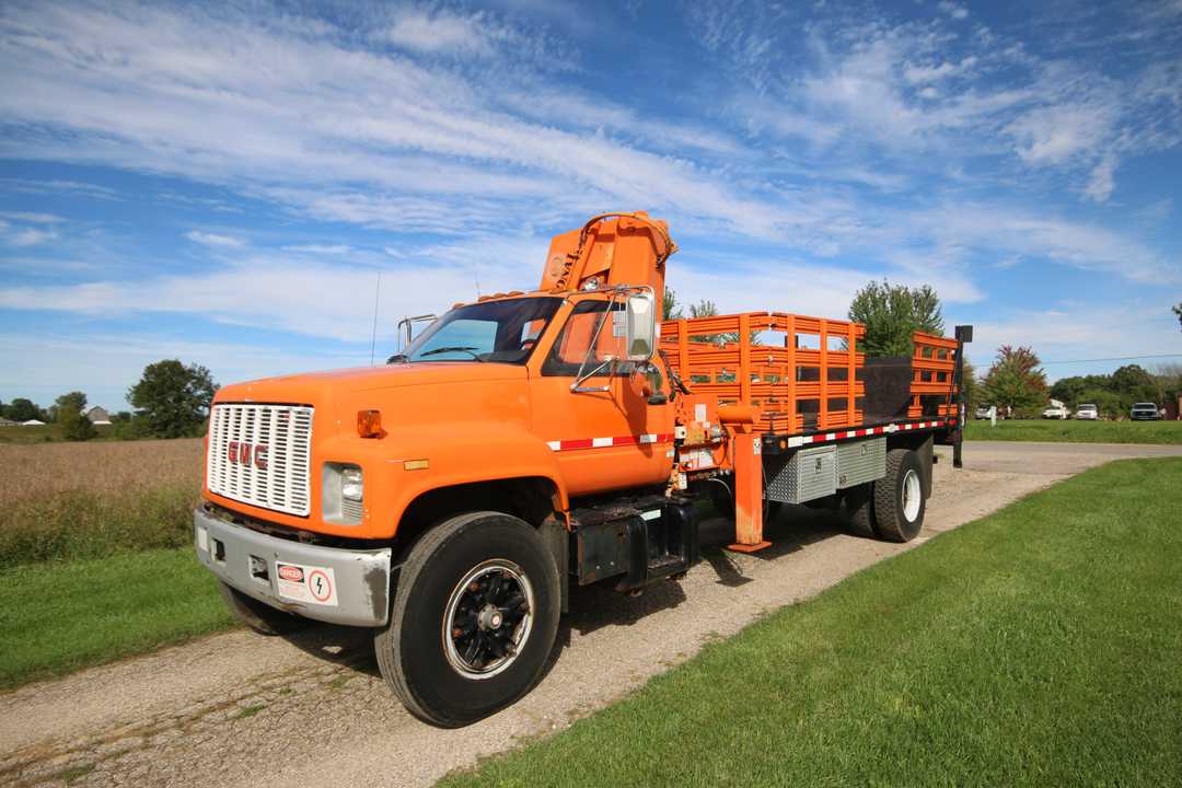1991 GMC C7H042 TopKick Crane Truck - National N85