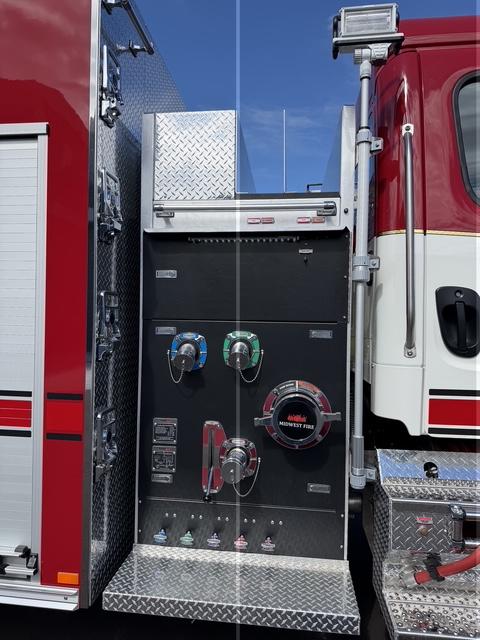 2025 MidWest Freightliner 4x4 Pumper - image 24