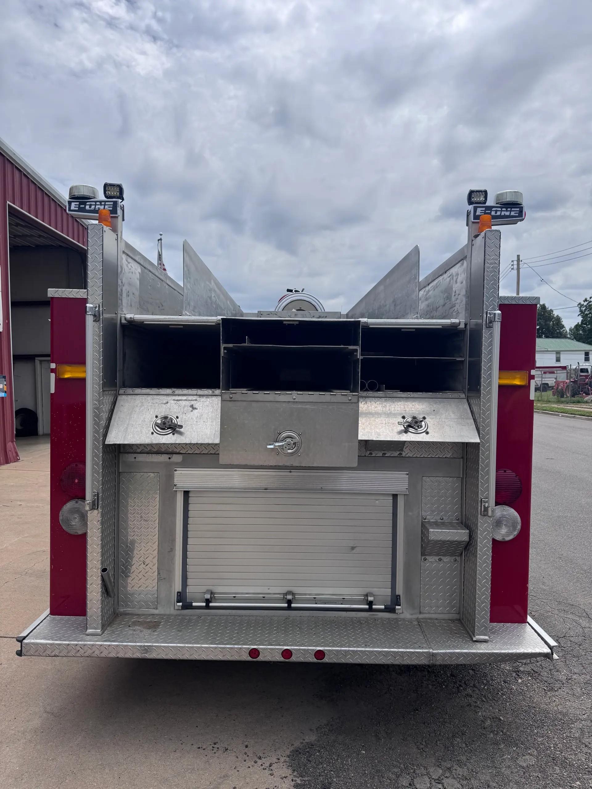 1993 E-One International Pumper - image 8