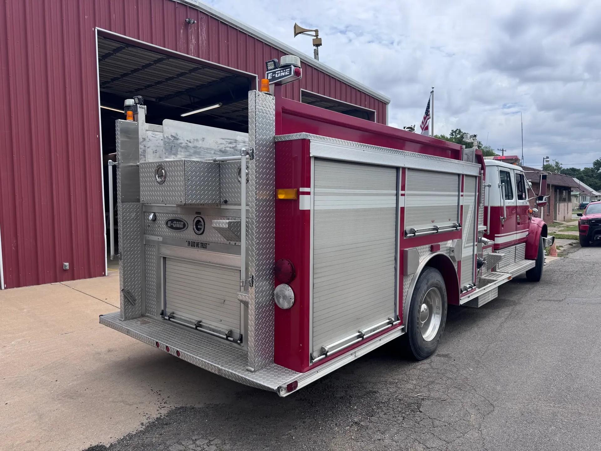 1993 E-One International Pumper - image 9