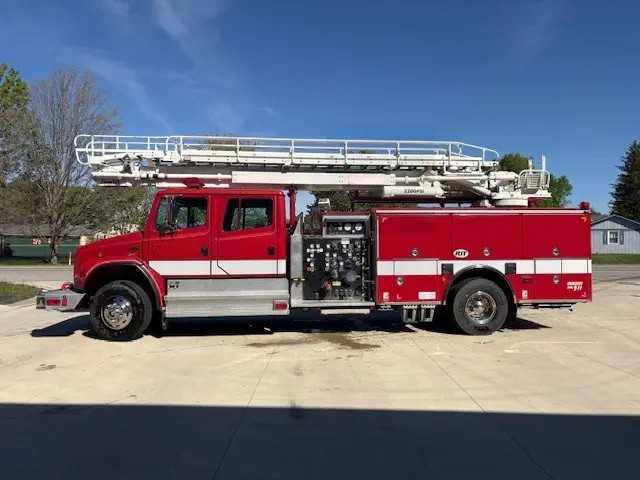 1998 Pierce Freightliner 65' Aerial