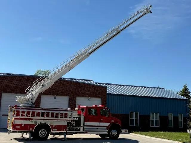 1998 Pierce Freightliner 65' Aerial - image 10