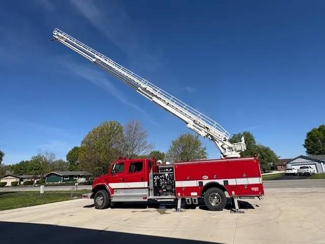 1998 Pierce Freightliner 65' Aerial - image 2