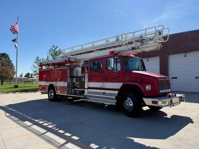 1998 Pierce Freightliner 65' Aerial - image 13