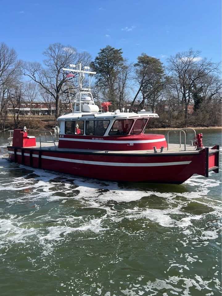 2003 Metalcraft 40 Fireboat