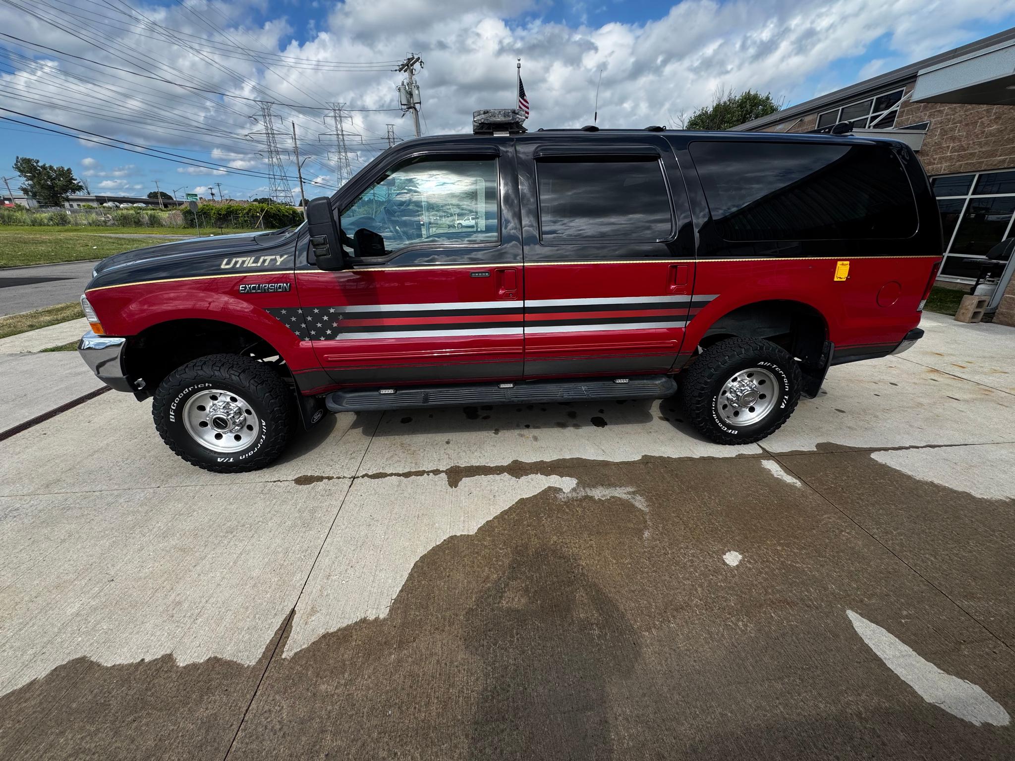 2000 Ford Excursion 4x4 - image 1