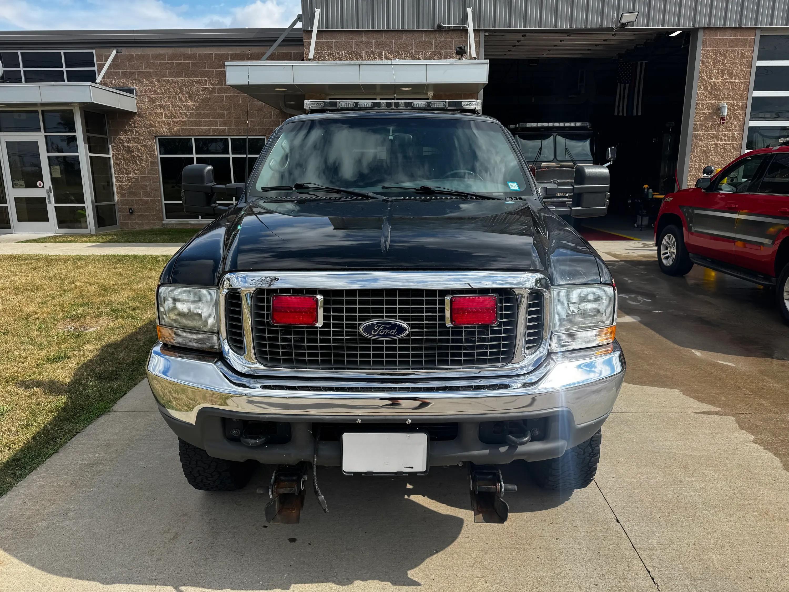 2000 Ford Excursion 4x4 - image 11