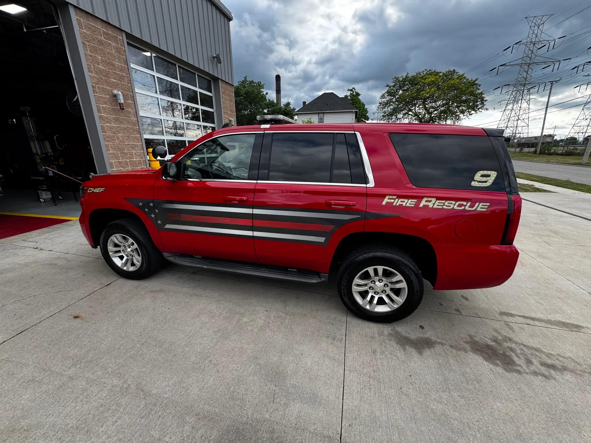 2015 Chevrolet Tahoe 4x4 - image 1