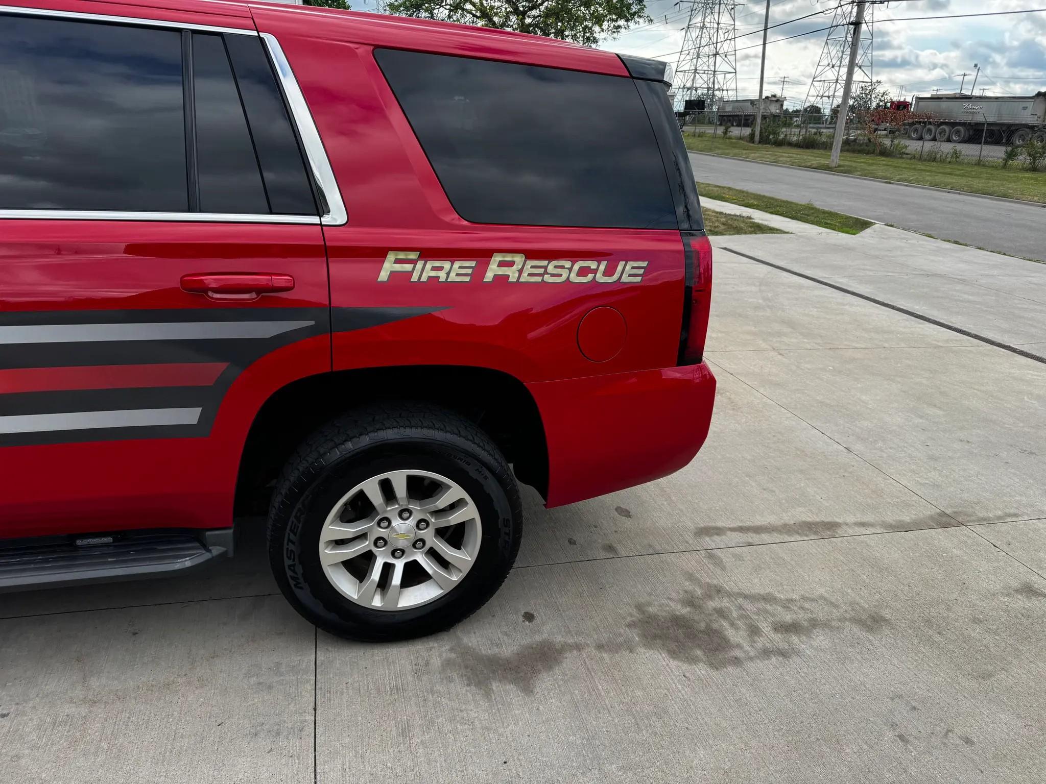 2015 Chevrolet Tahoe 4x4 - image 3