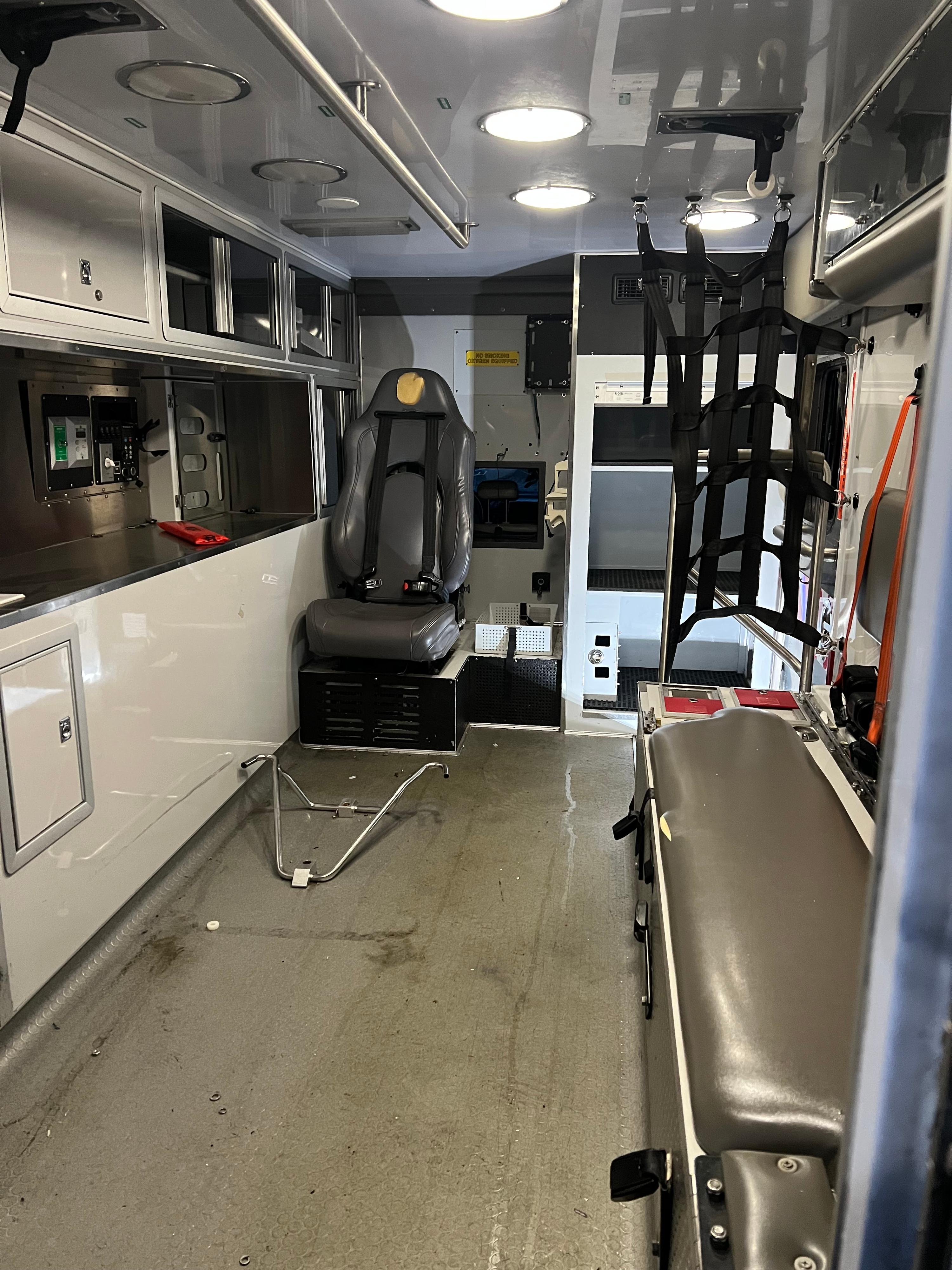 2017 Ford F-550 4x4 Type I - image 7