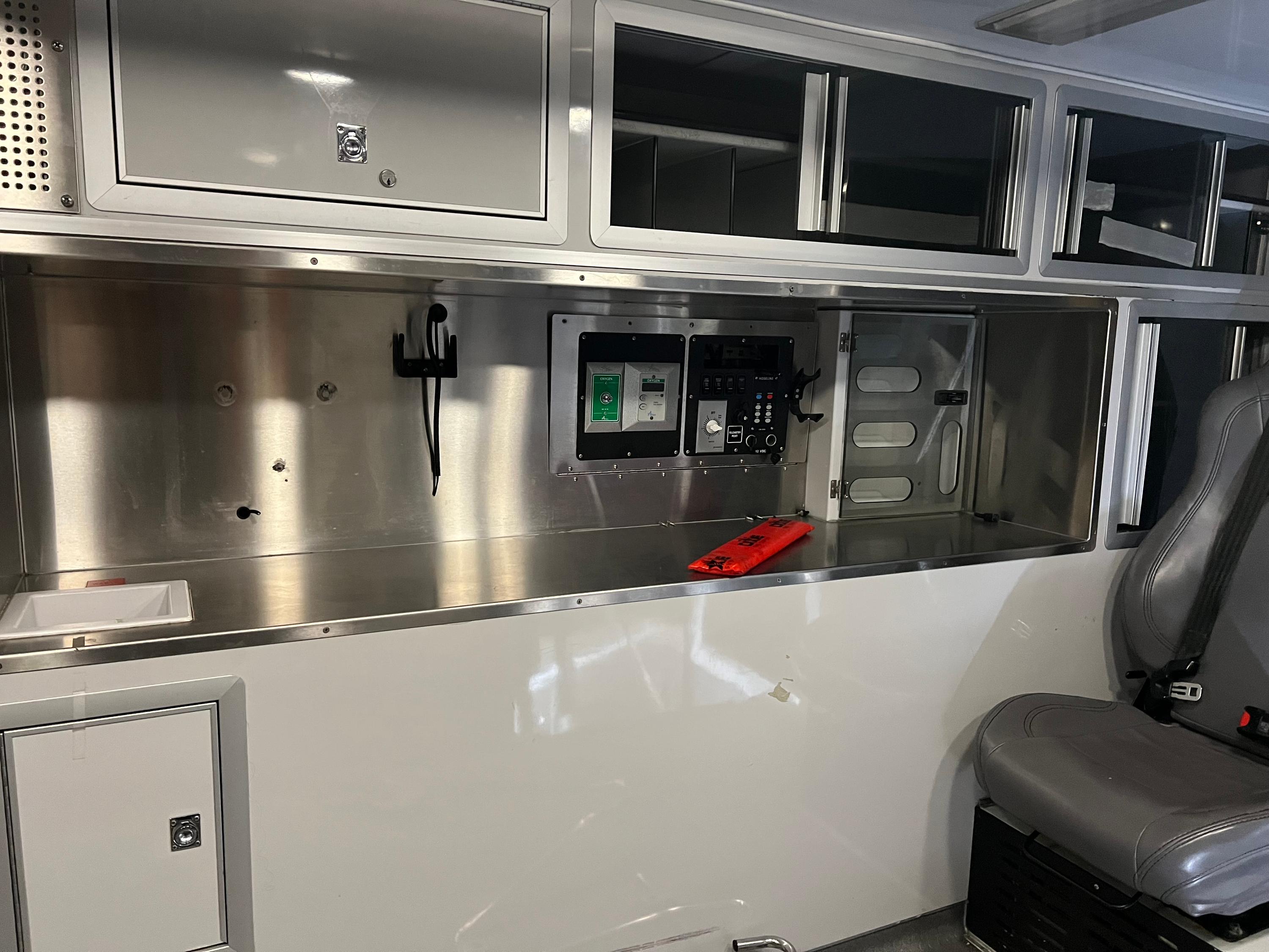 2017 Ford F-550 4x4 Type I - image 12