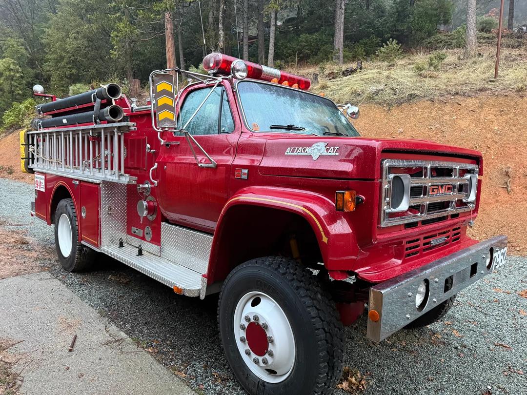 1984 GMC 7000/ Grumman Attack Cat