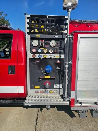 2008 Ford F-550/CSI 4x4 Mini Pumper - image 4