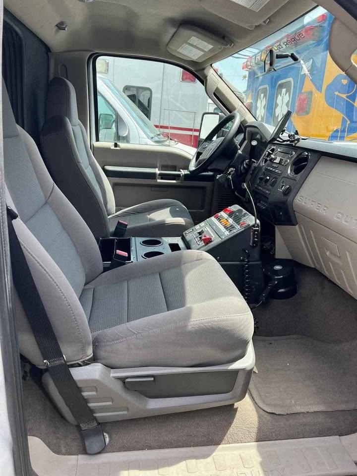 2009 Braun Ford F-450 Bariatric Type III - image 12