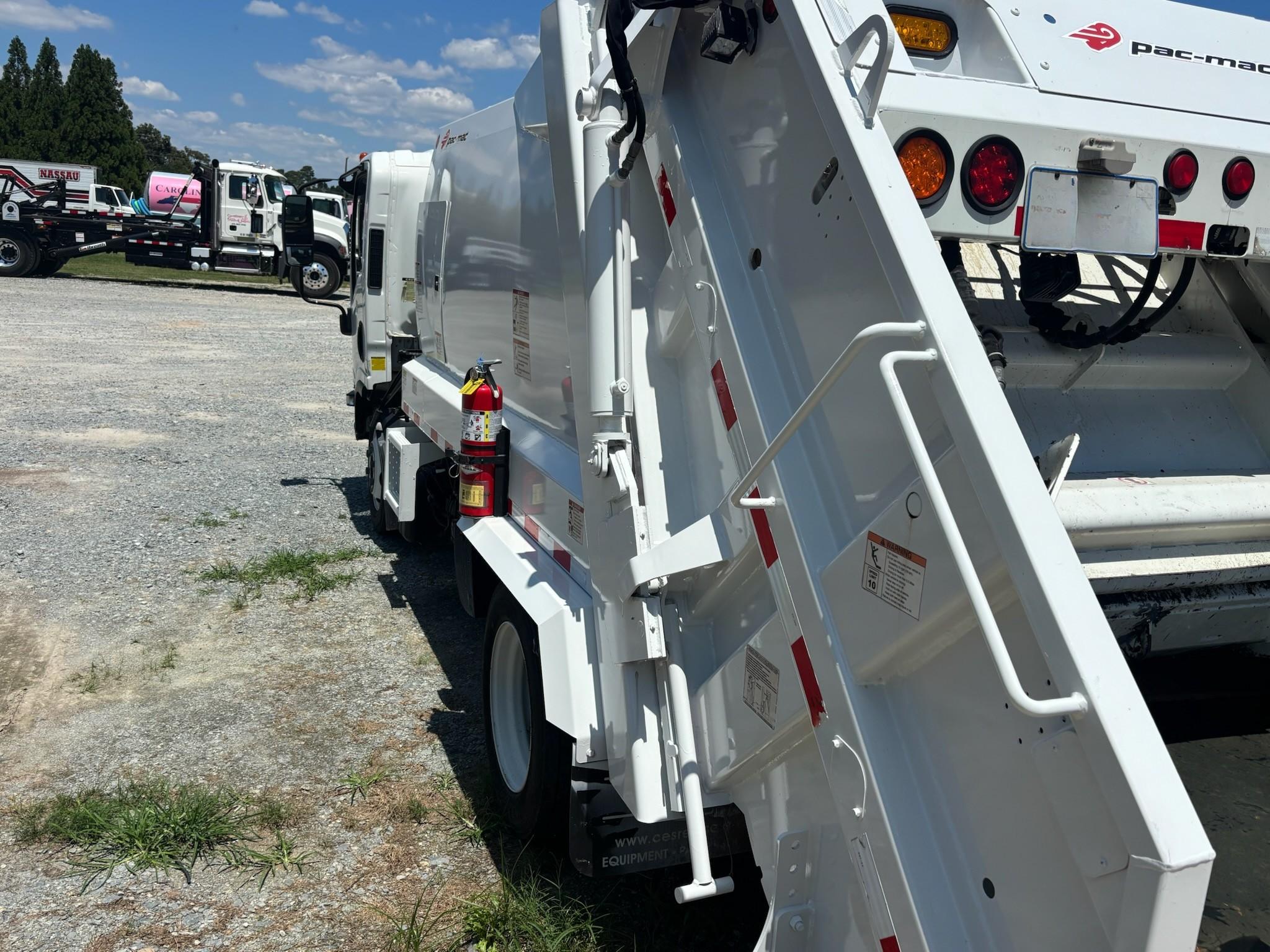 2021 Isuzu Pac-Mac Rear Loader - image 5