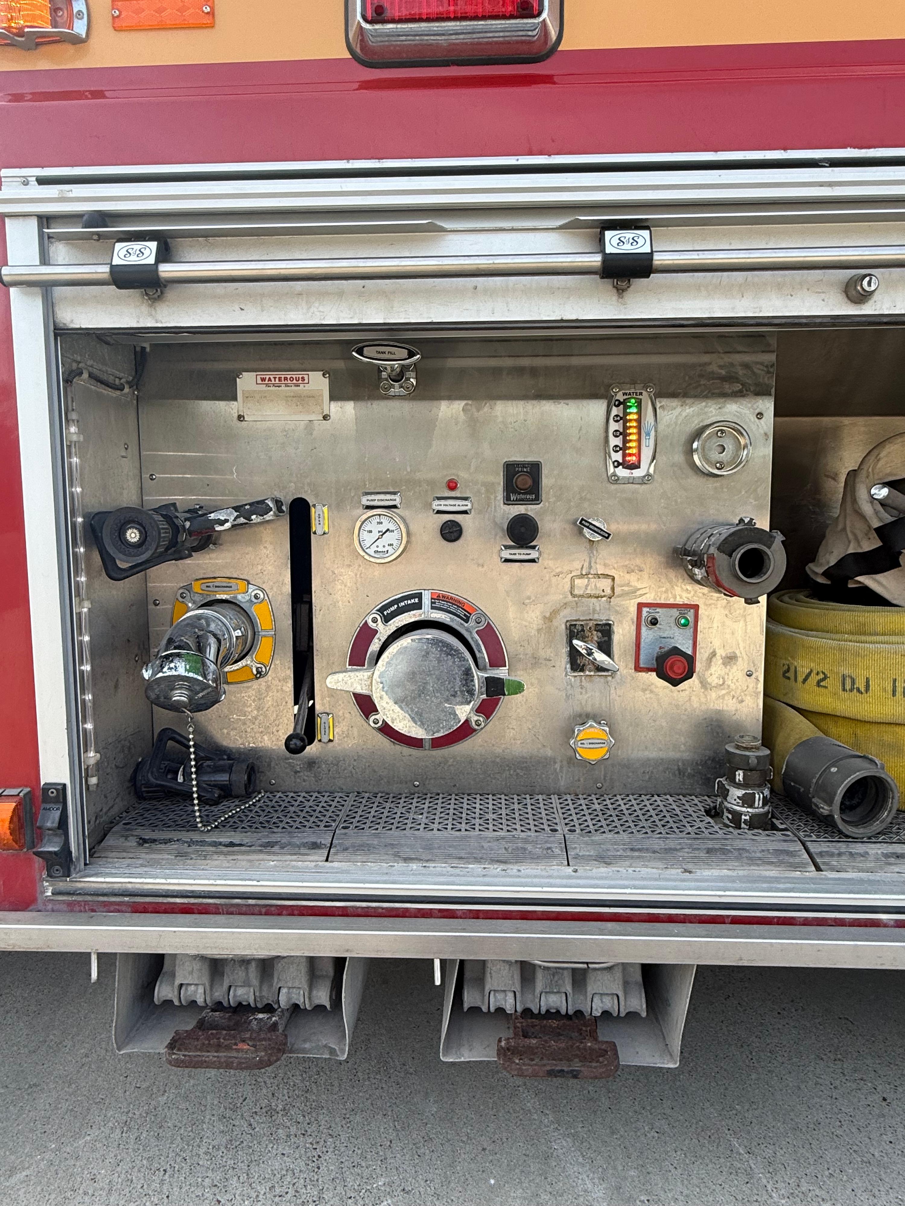 2006 International 4400 Tanker - image 21