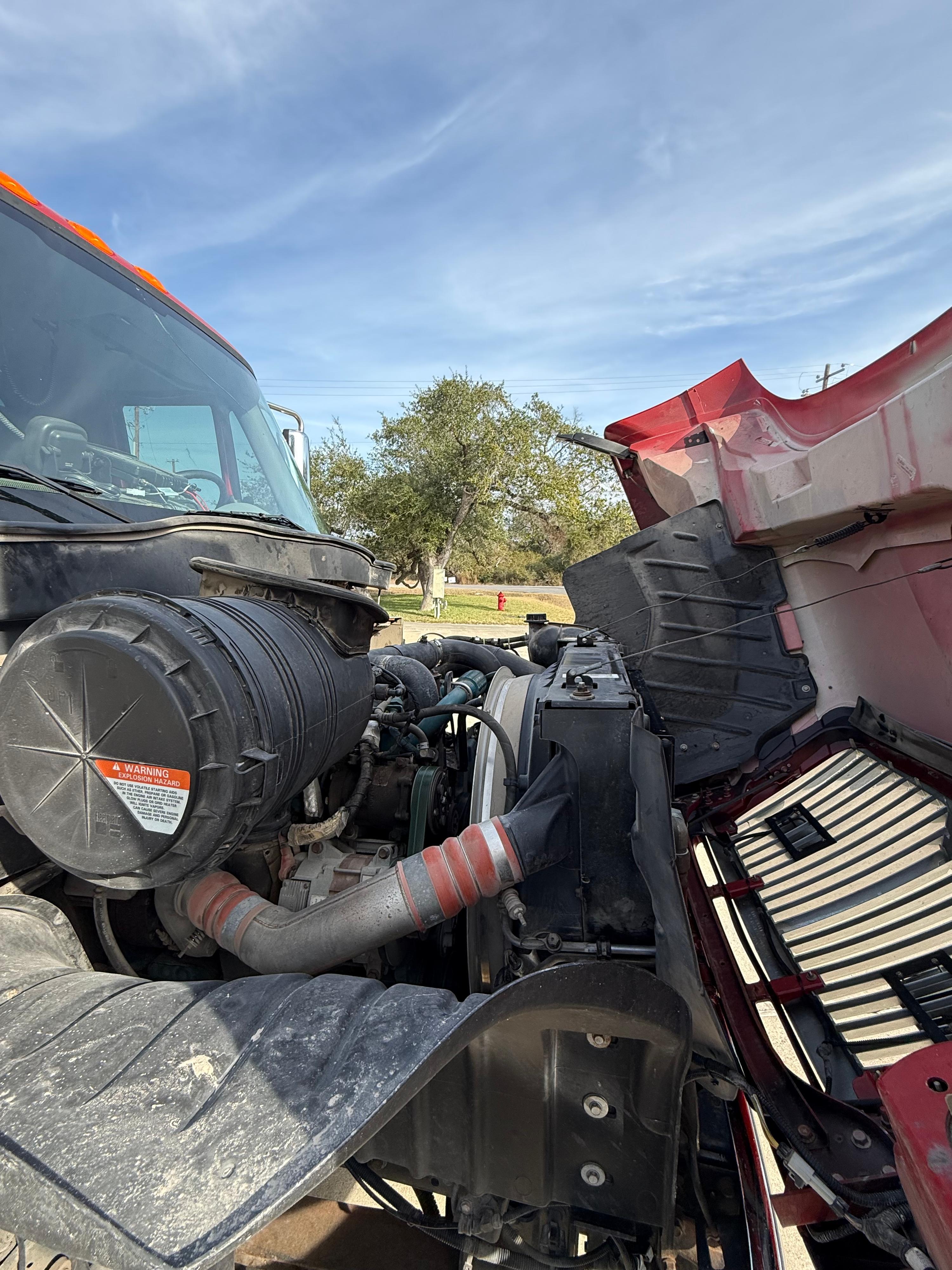 2006 International 4400 Tanker - image 10