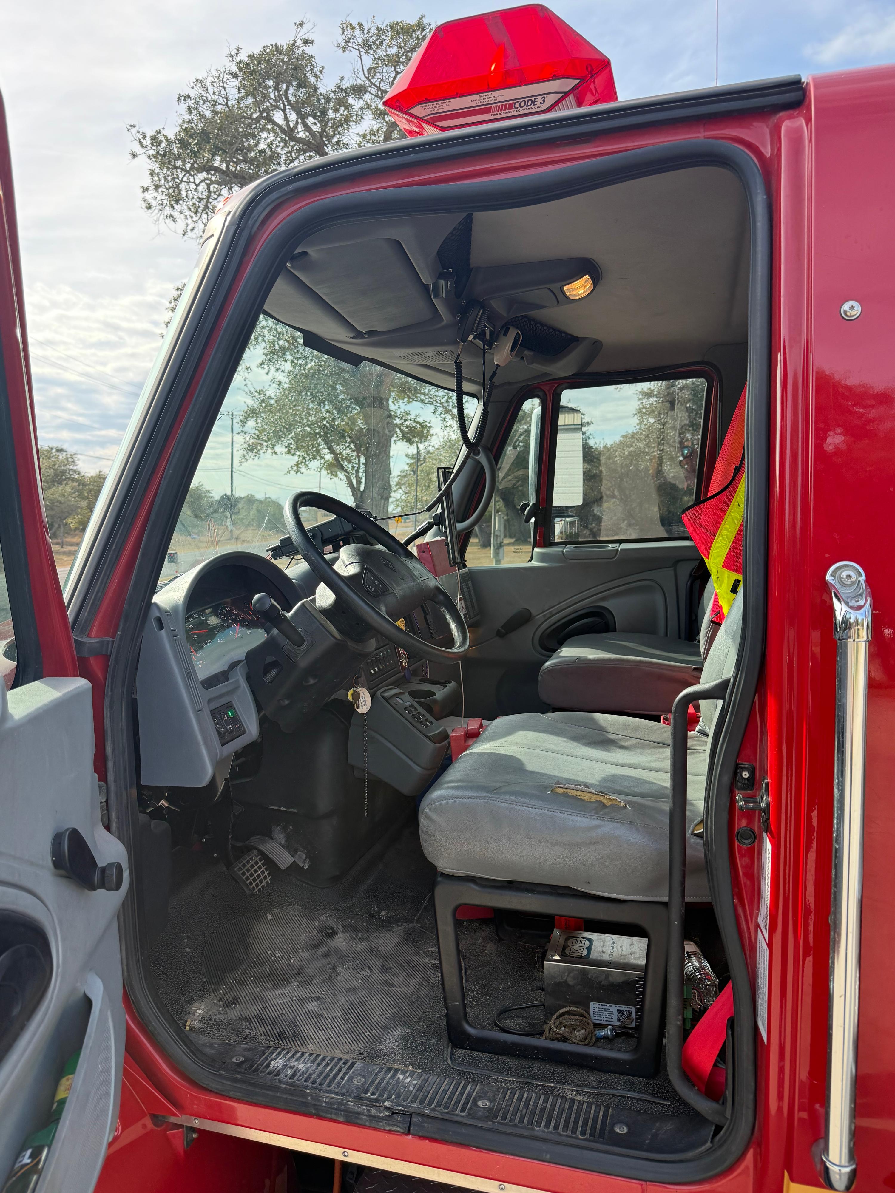 2006 International 4400 Tanker - image 7