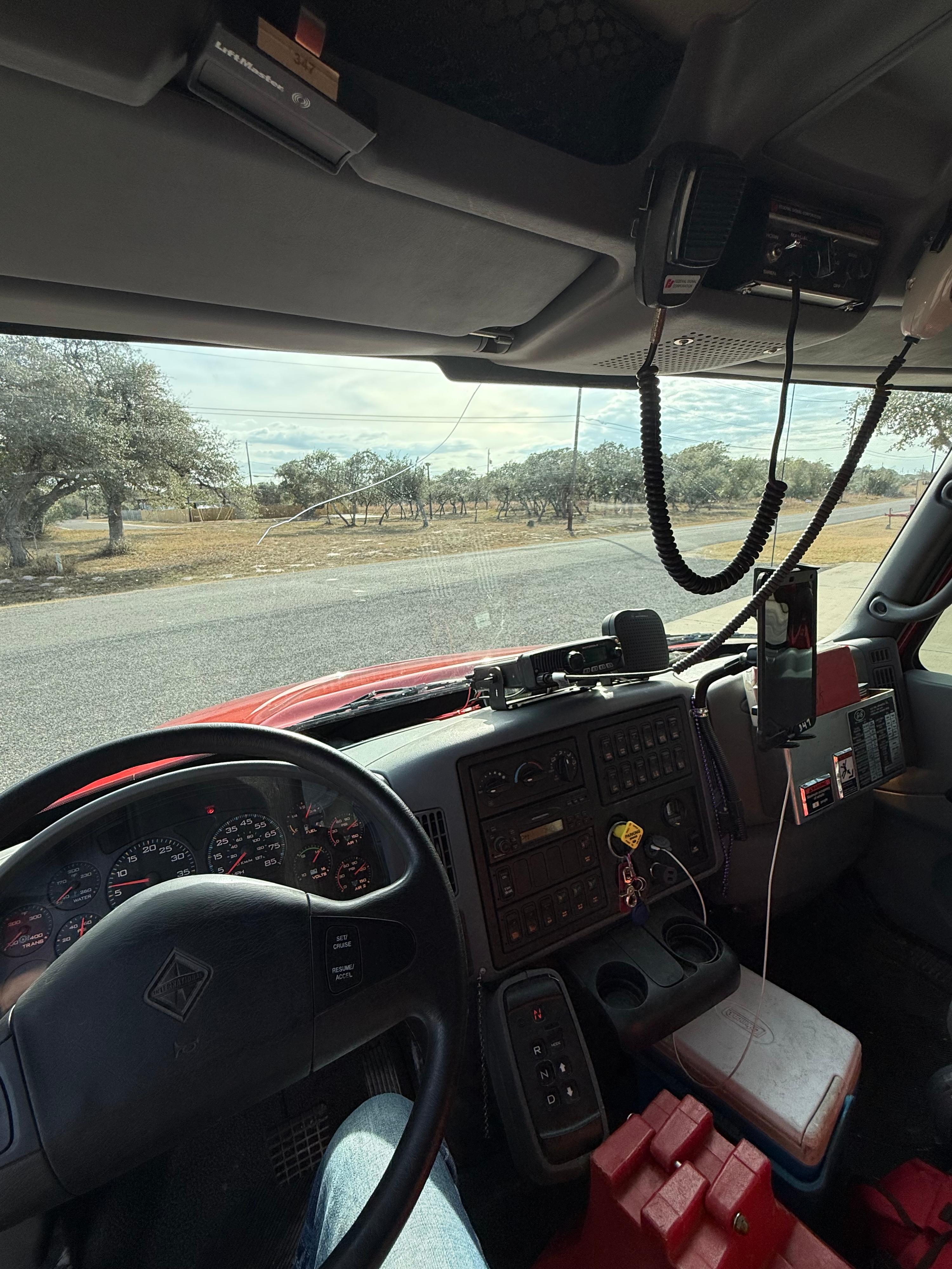 2006 International 4400 Tanker - image 6