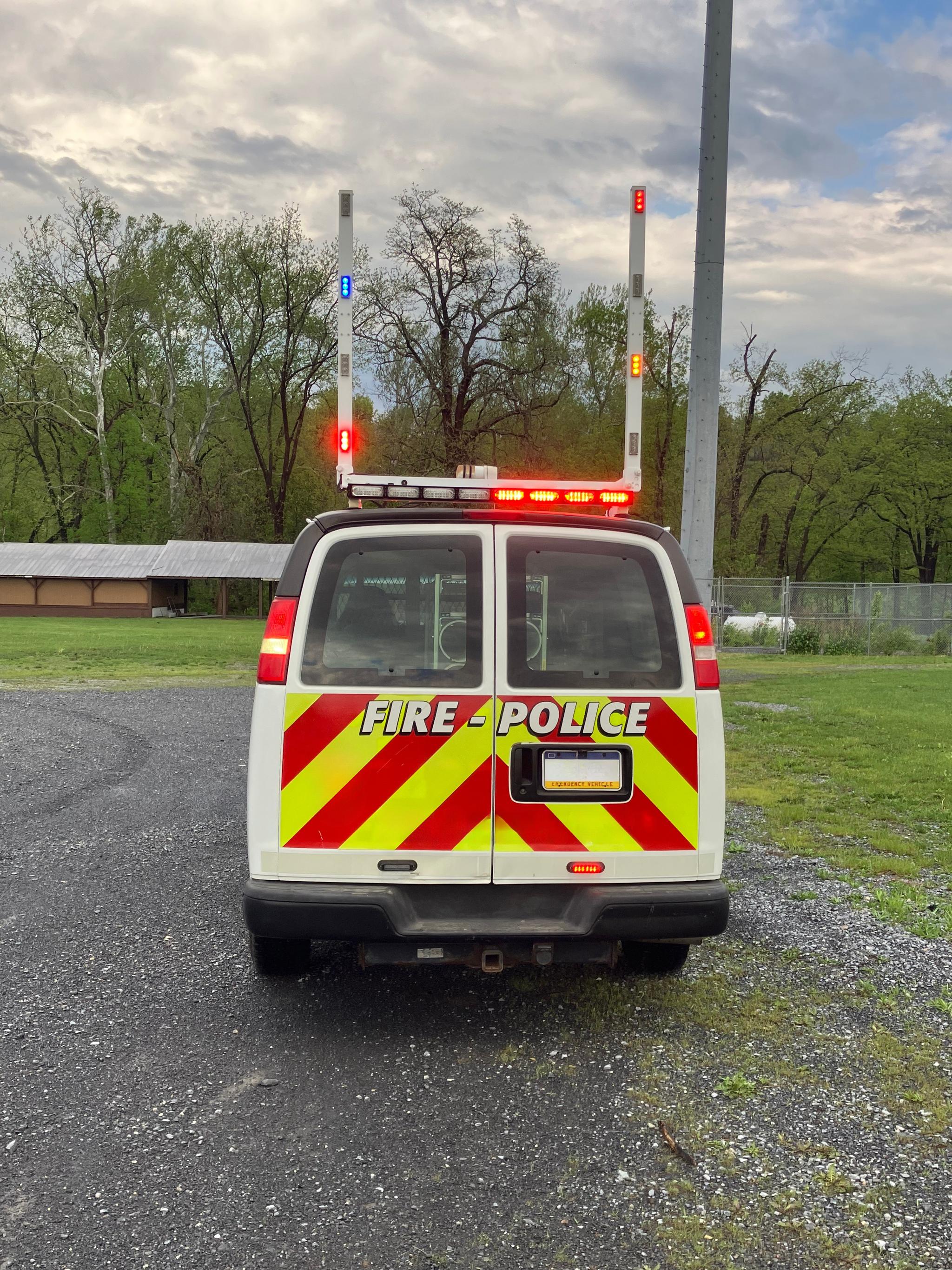 2003 Chevy 3500 Traffic Van - image 5