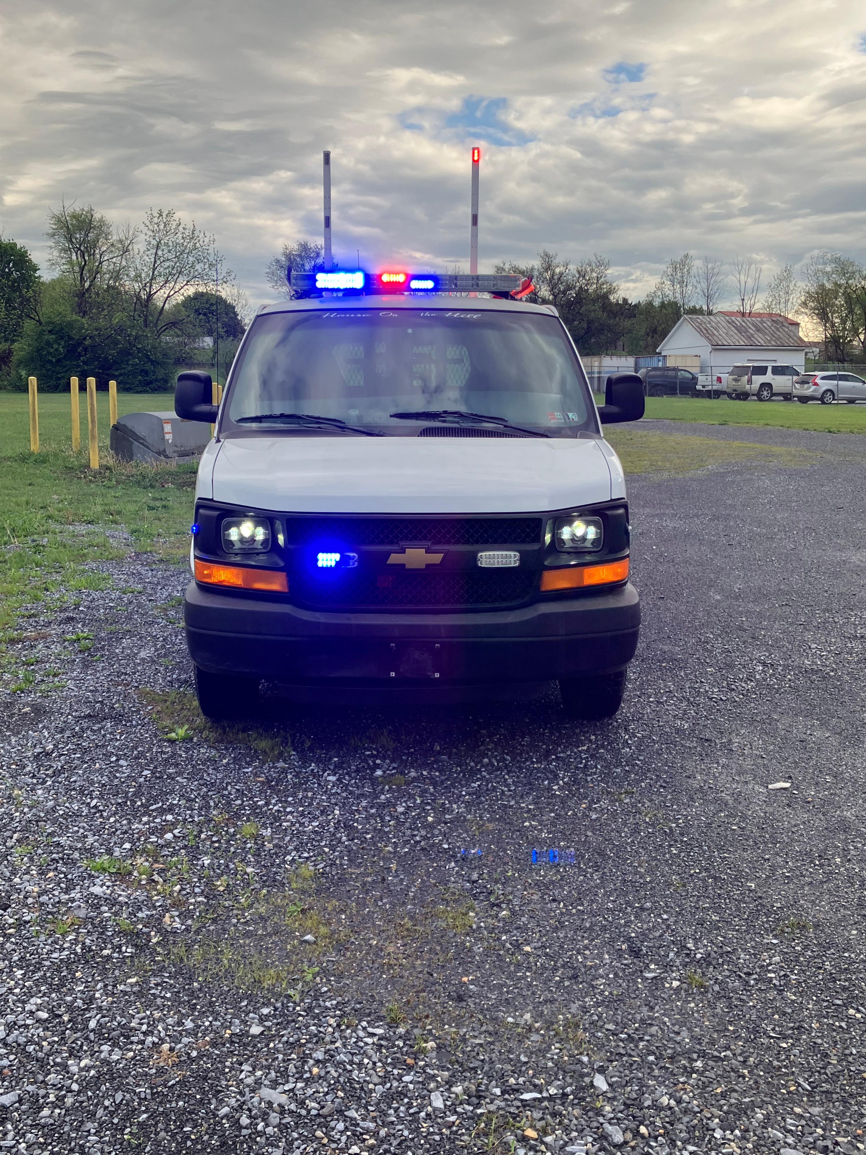 2003 Chevy 3500 Traffic Van - image 12
