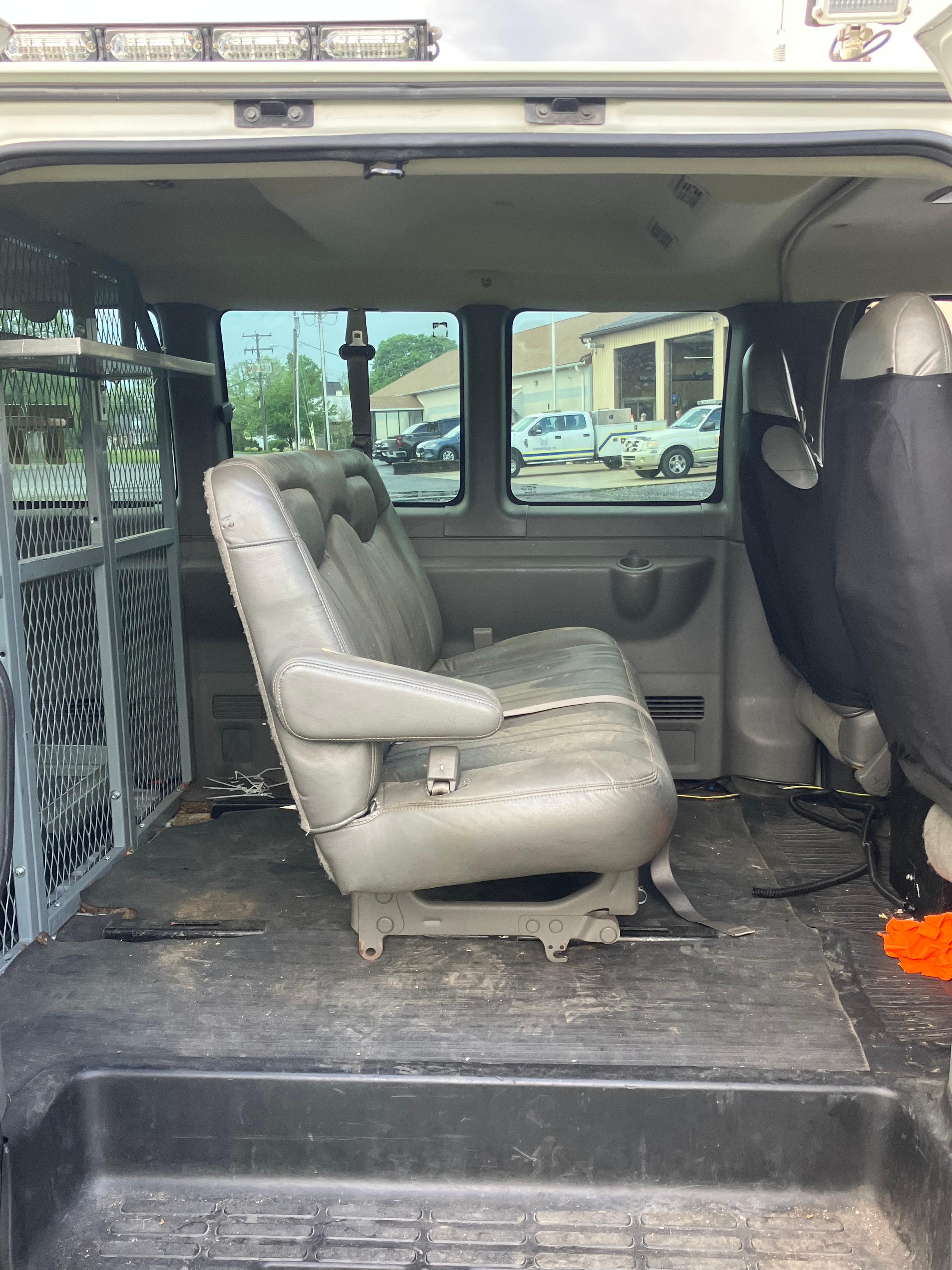 2003 Chevy 3500 Traffic Van - image 8