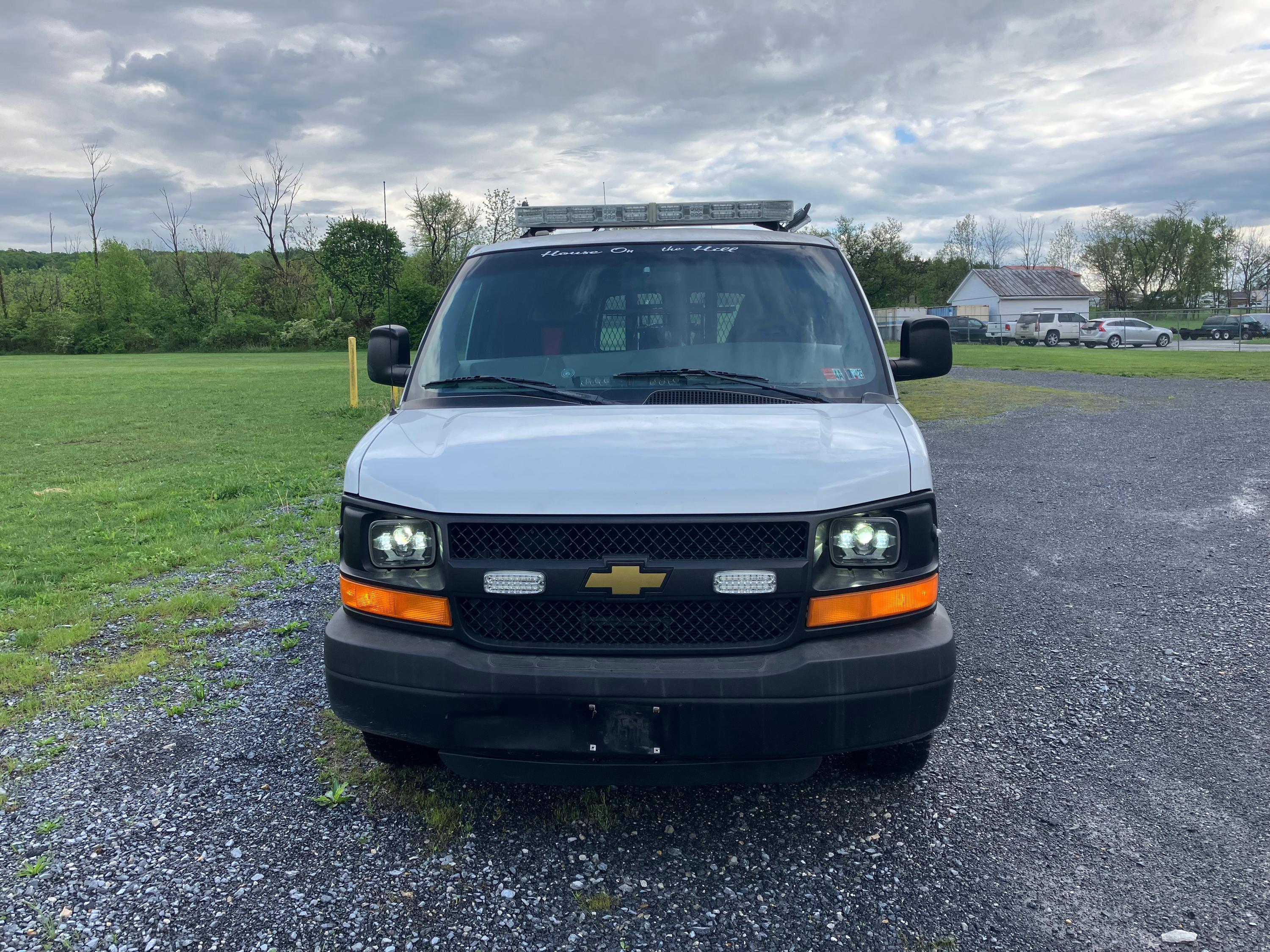 2003 Chevy 3500 Traffic Van - image 9