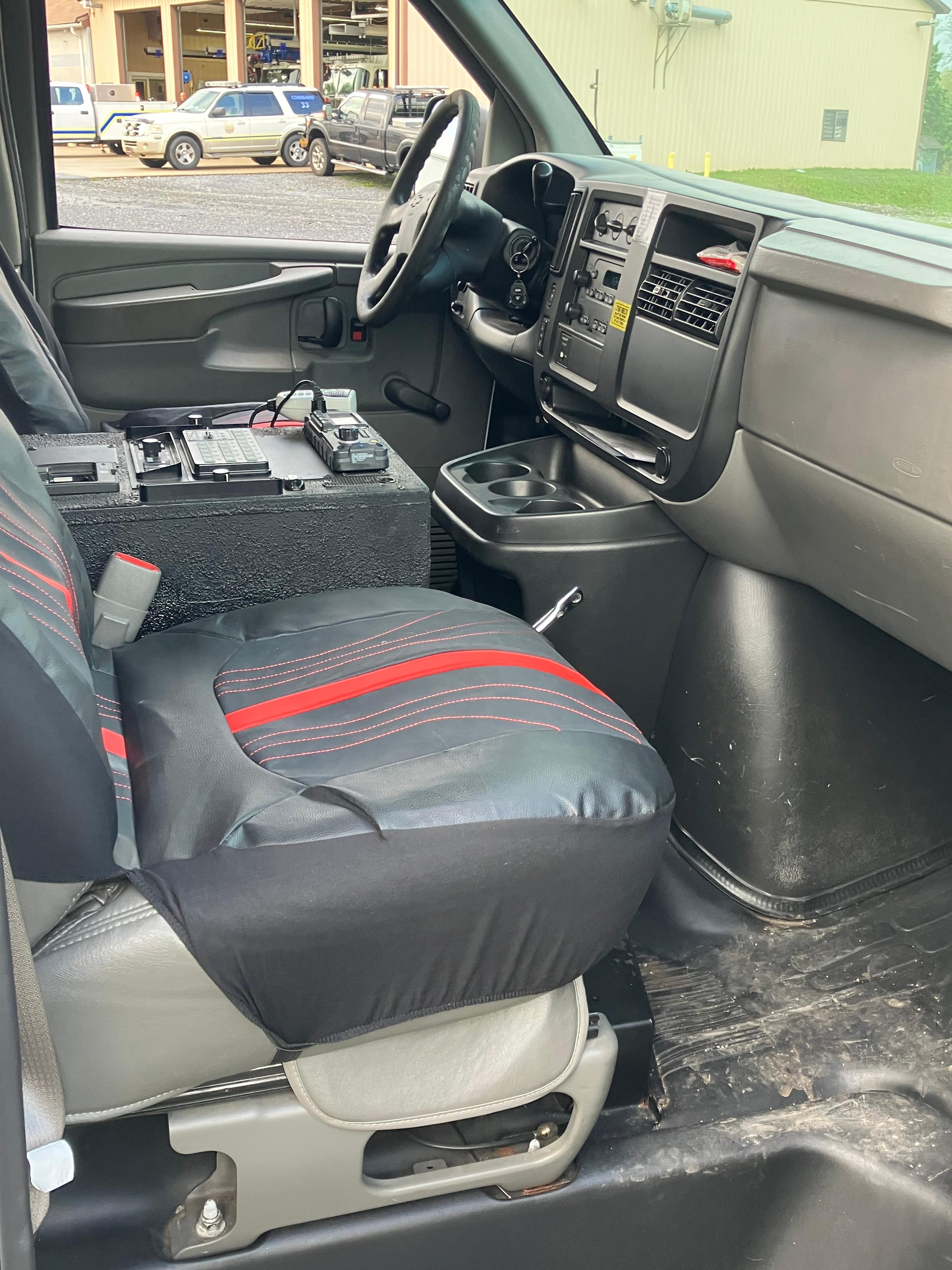 2003 Chevy 3500 Traffic Van - image 22