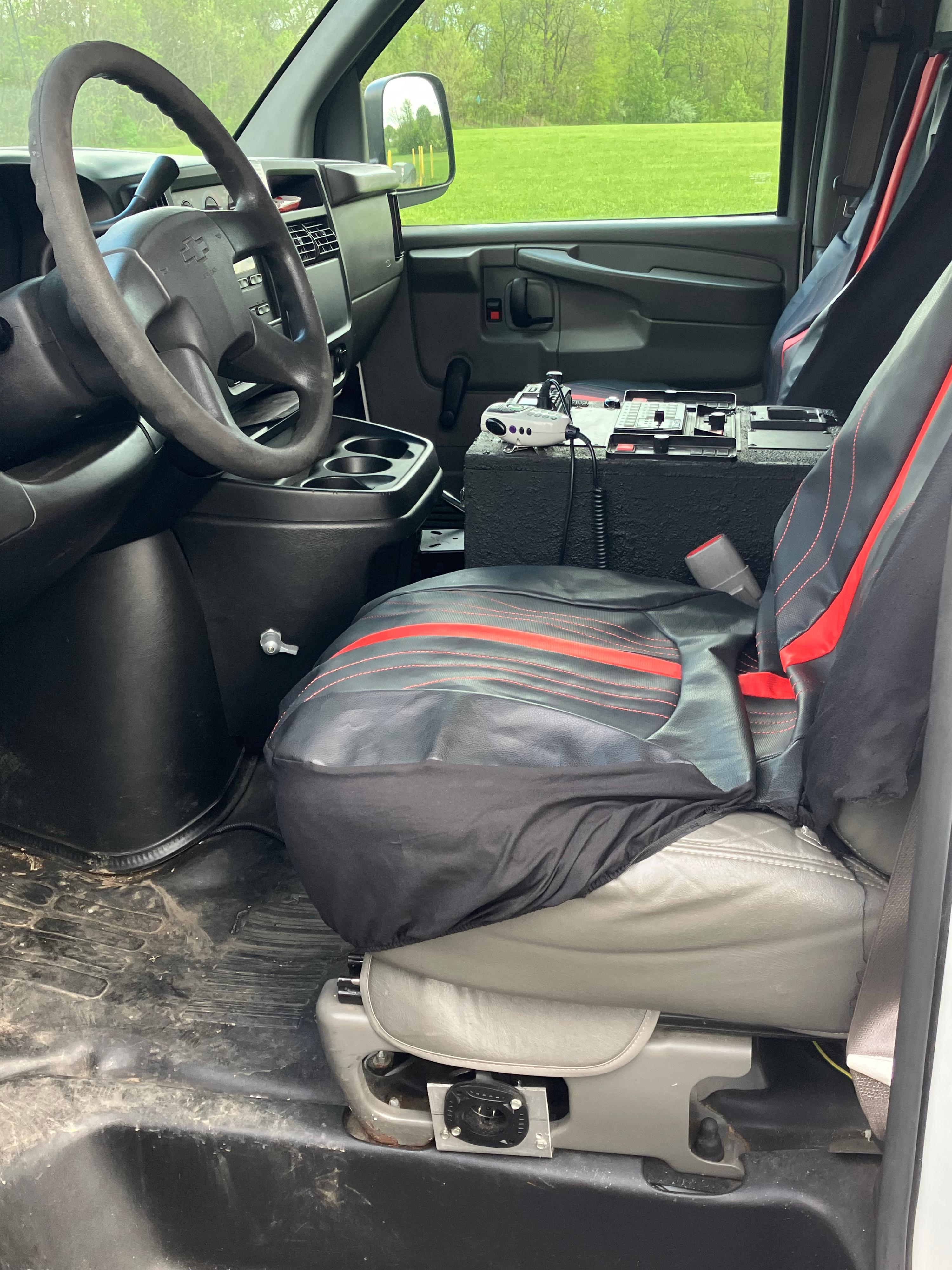 2003 Chevy 3500 Traffic Van - image 19