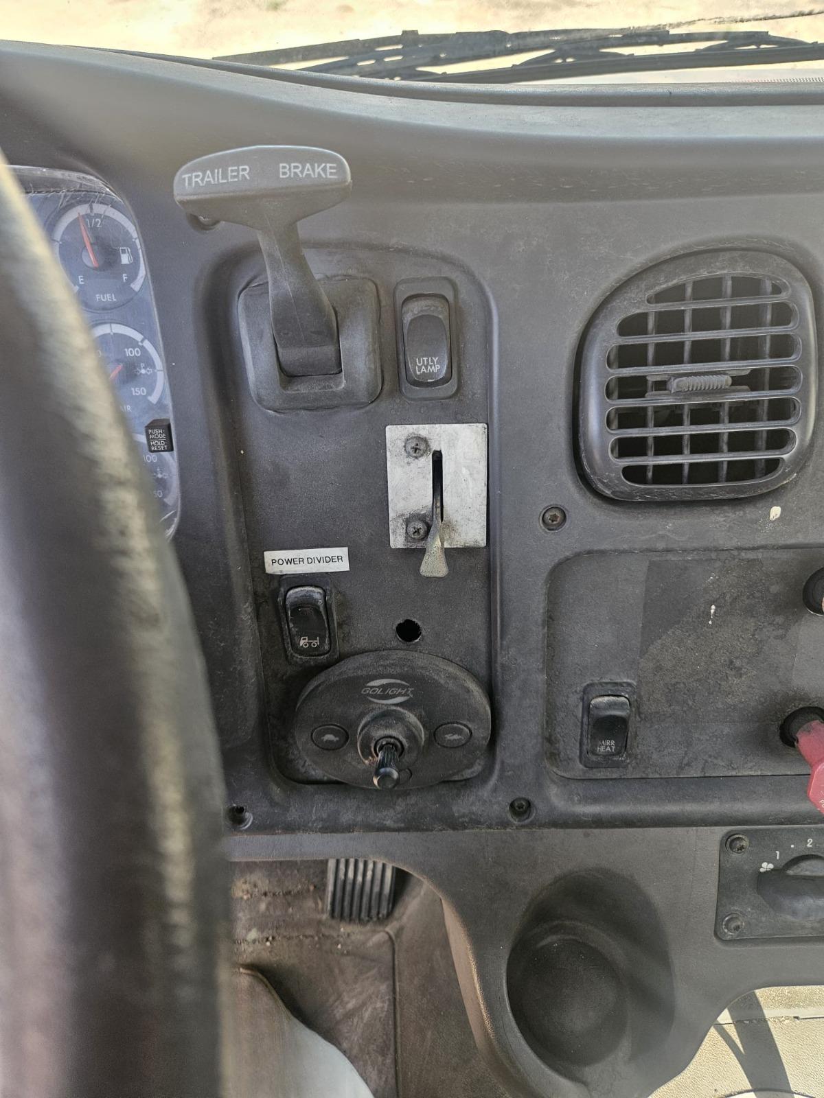 2006 Freightliner M2 106 Tanker - image 13