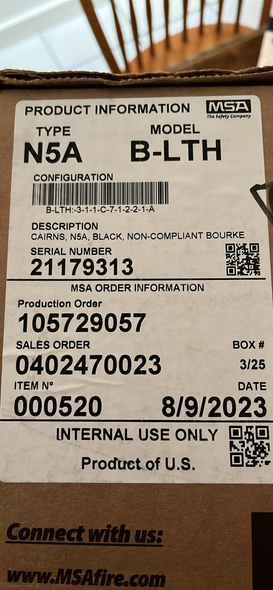 2023 Cairns N5A Black Medium (Brand New In Box) - image 2