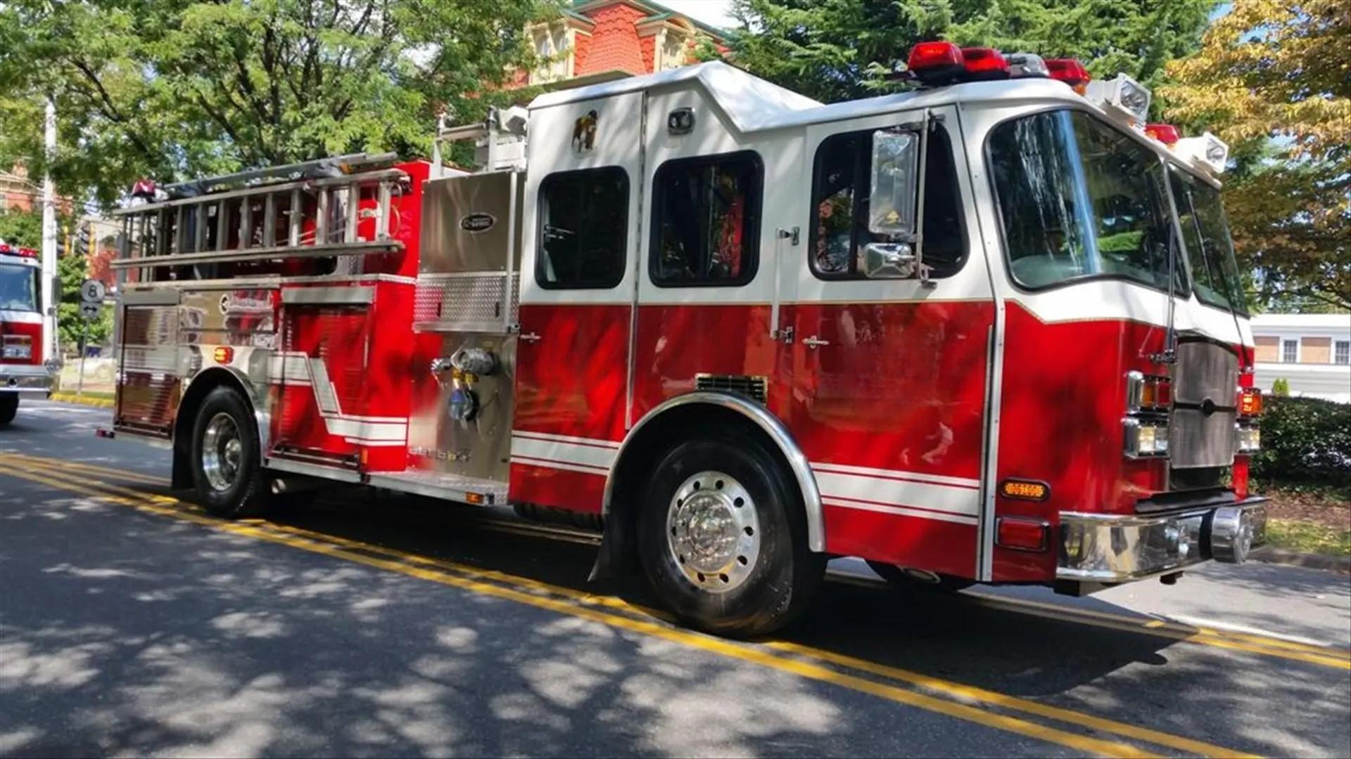 2009 E-One Cyclone II Pumper - image 4