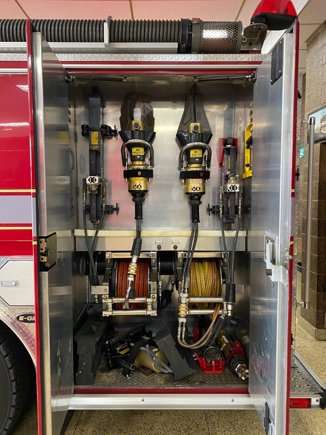 2009 E-One Cyclone II Pumper - image 13