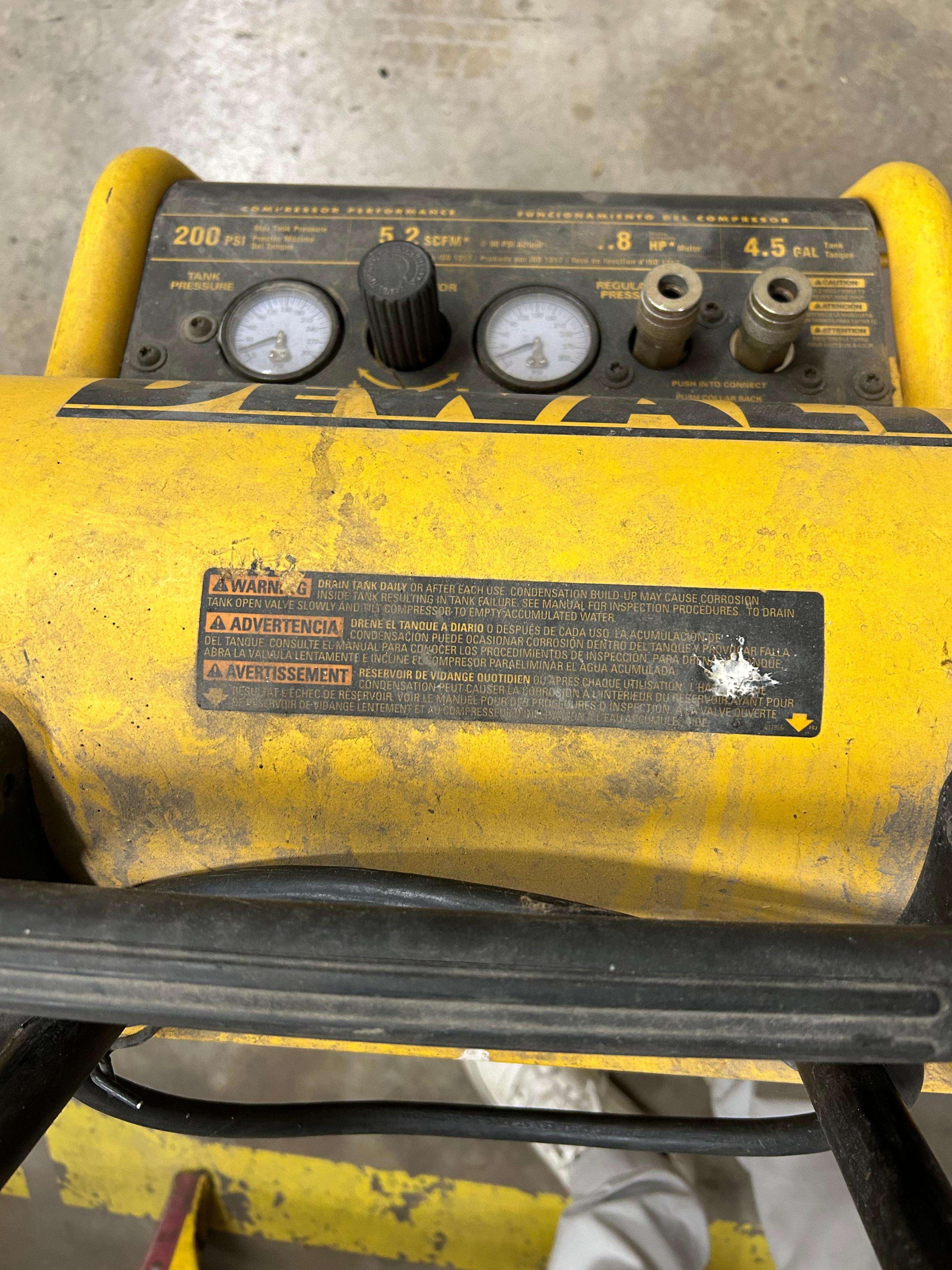 DeWalt Air Compressor - image 3